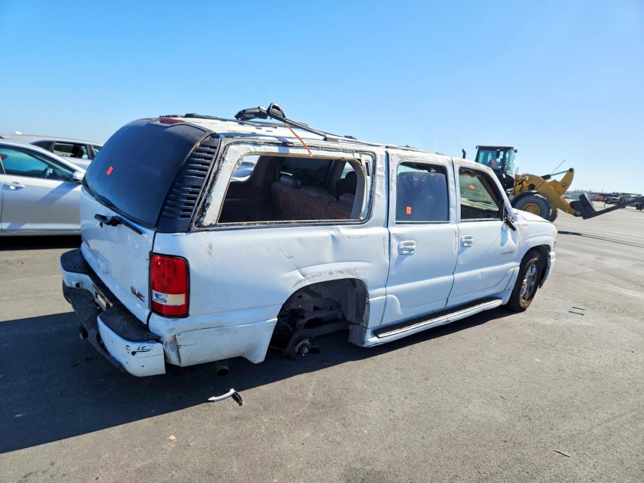 2003 Gmc Yukon Xl Denali White vin: 1GKFK66U83J271070