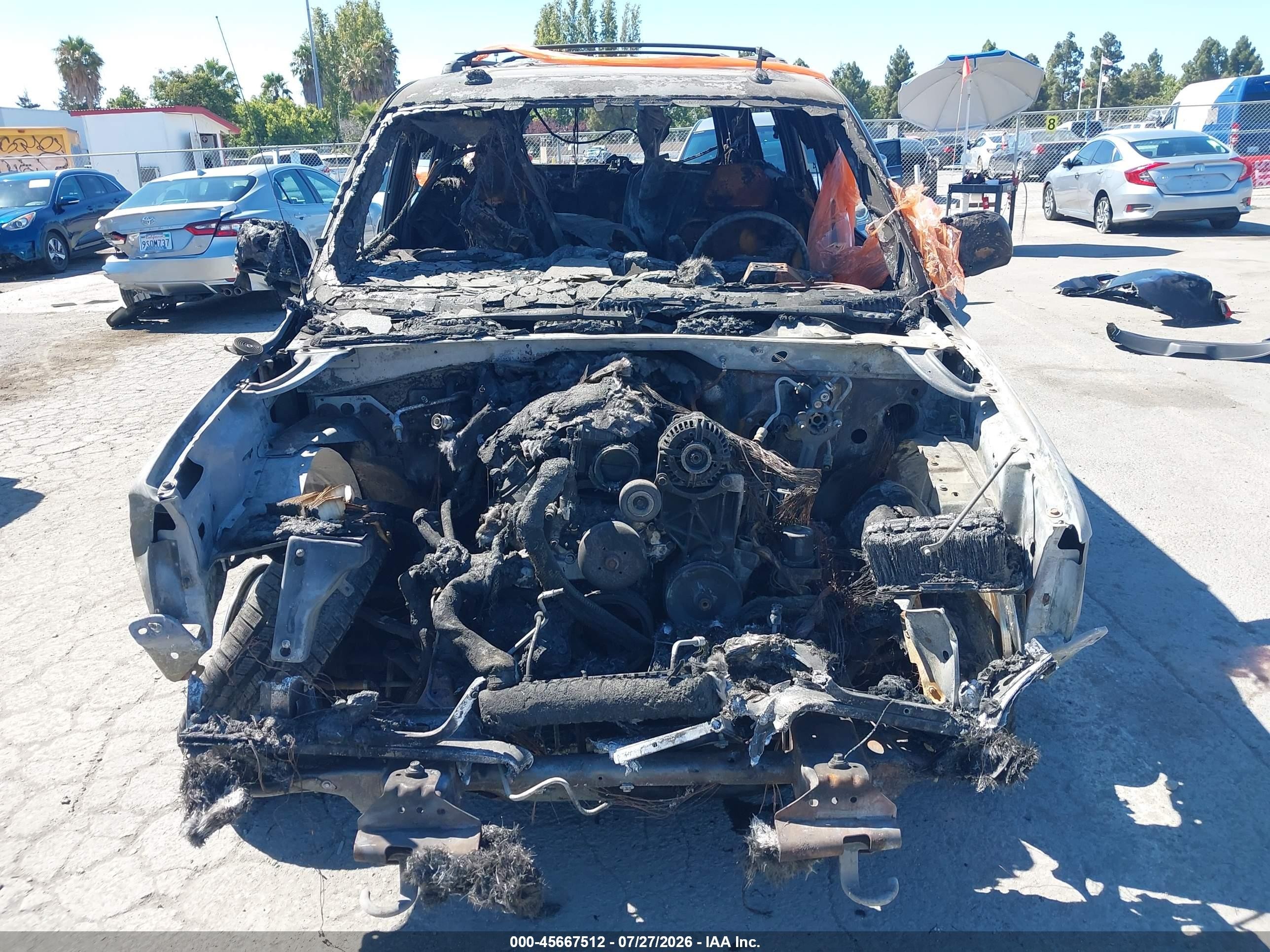 2005 Gmc Yukon Xl 1500 Denali Gold vin: 1GKFK66U85J159243