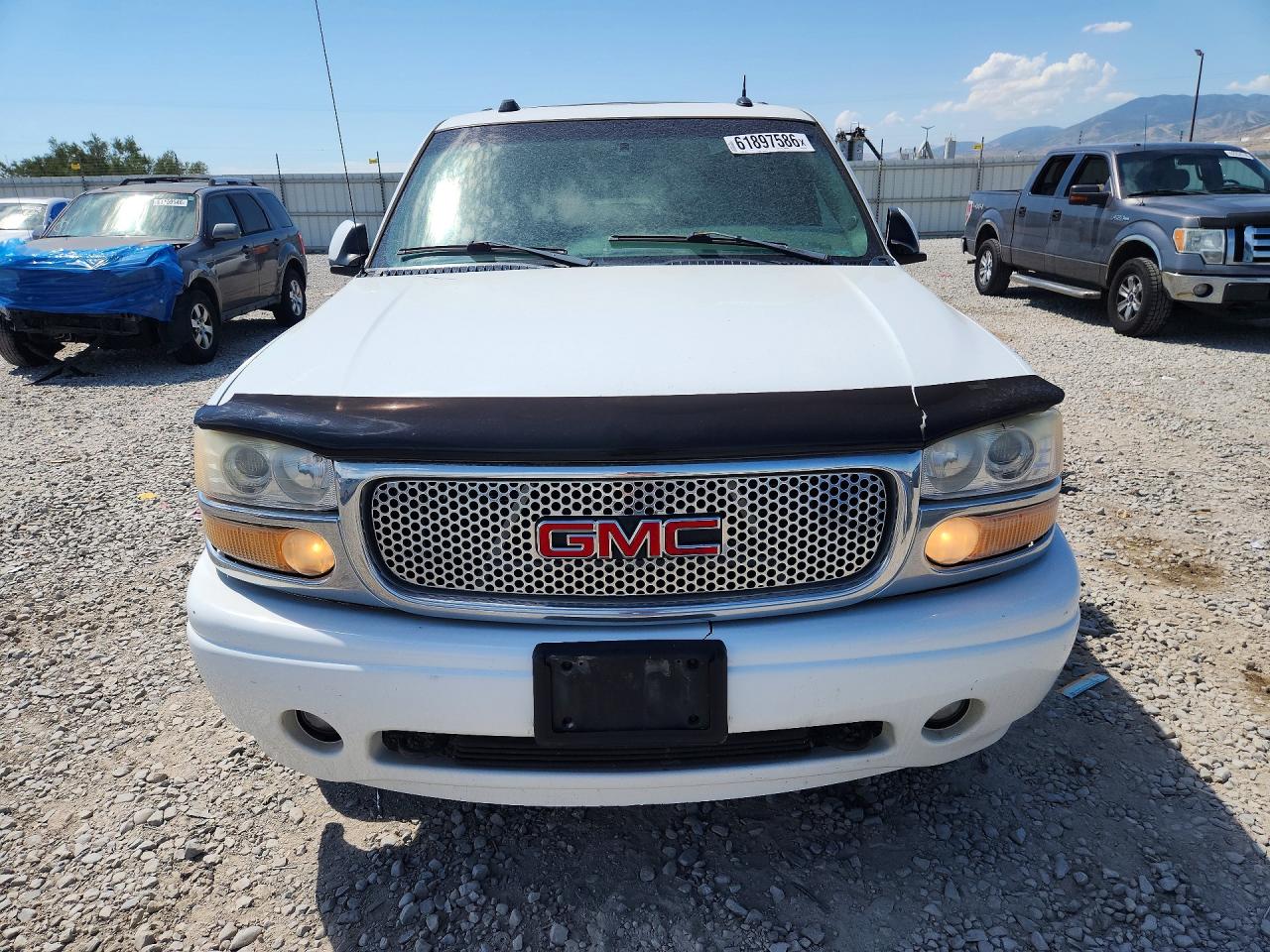 2005 Gmc Yukon Xl Denali White vin: 1GKFK66U85J235642