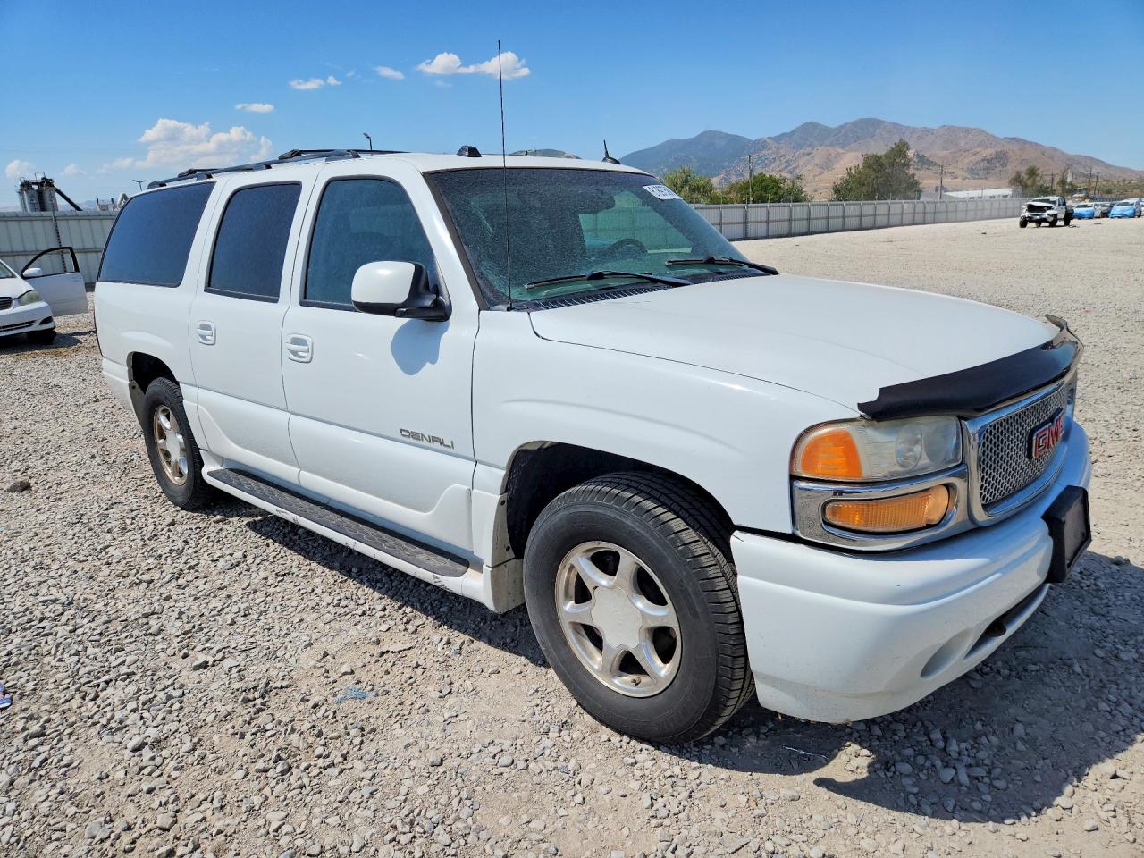 2005 Gmc Yukon Xl Denali White vin: 1GKFK66U85J235642