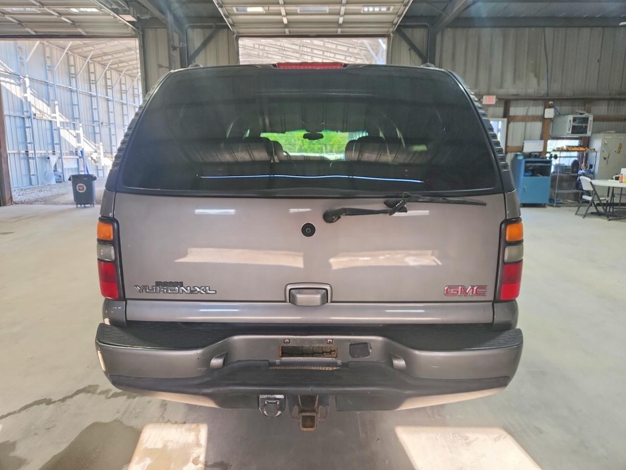 2005 Gmc Yukon Xl Denali Gray vin: 1GKFK66U95J124498