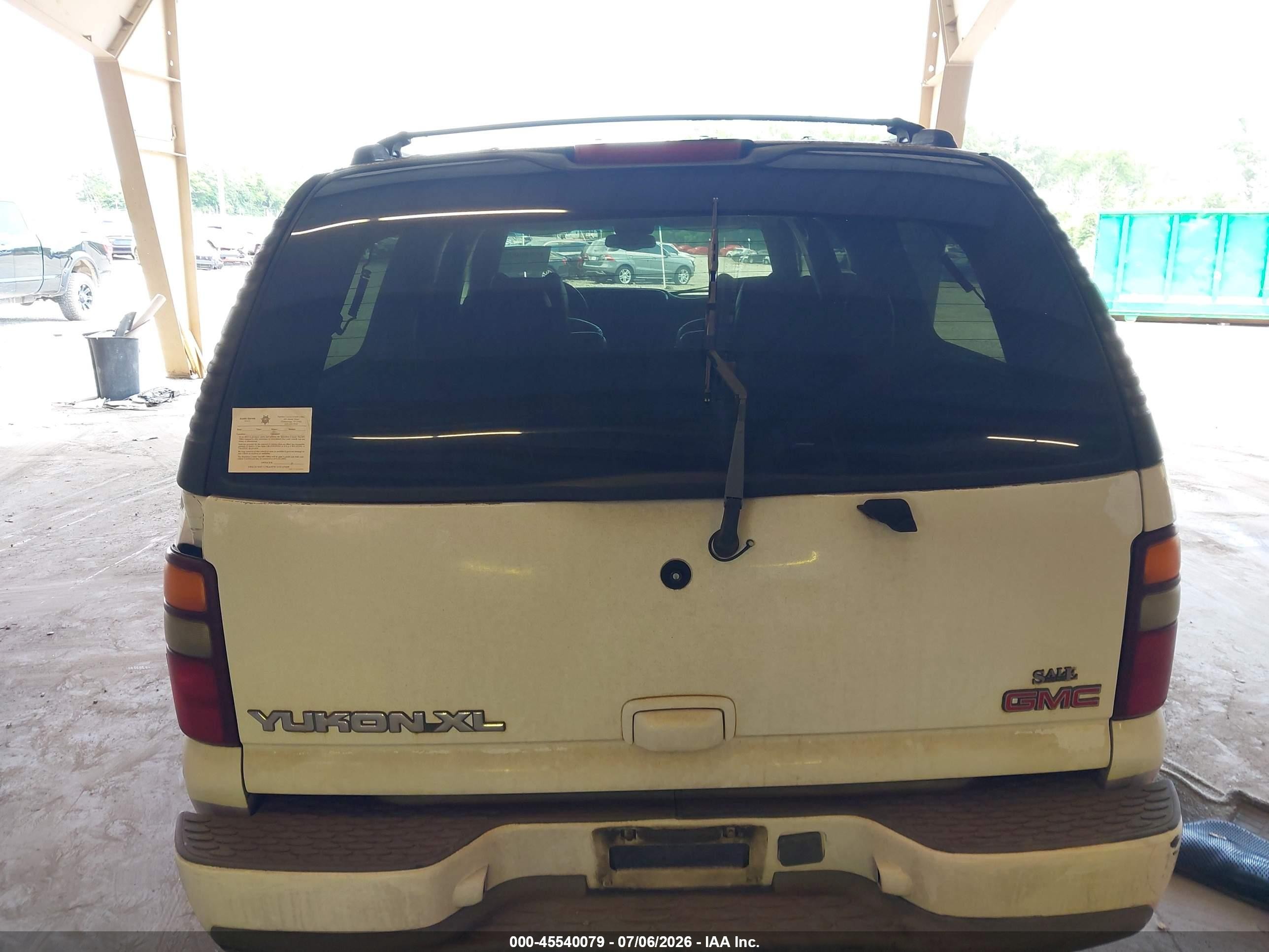 2001 Gmc Yukon Xl 1500 Denali White vin: 1GKFK66UX1J302915