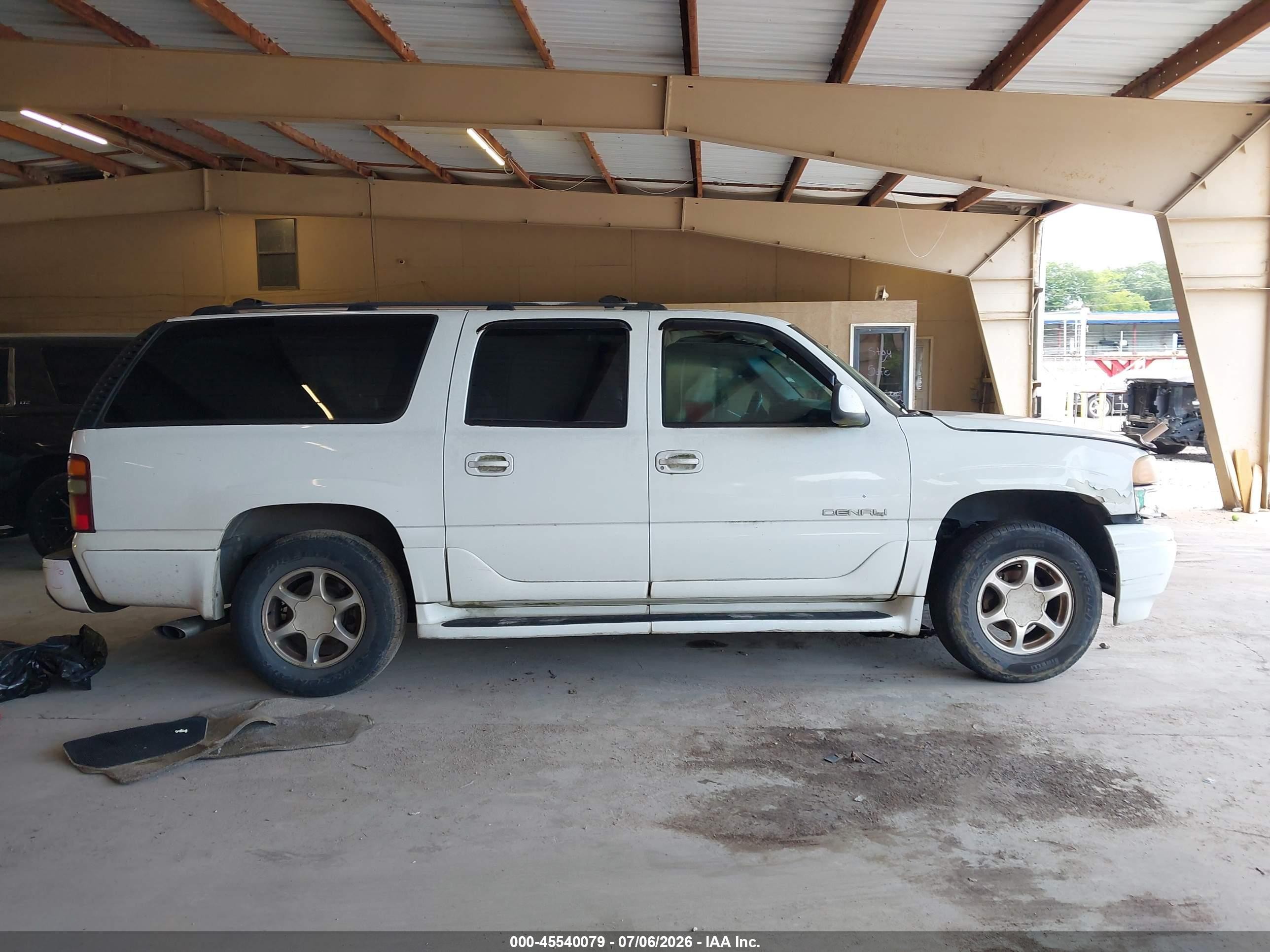 2001 Gmc Yukon Xl 1500 Denali White vin: 1GKFK66UX1J302915