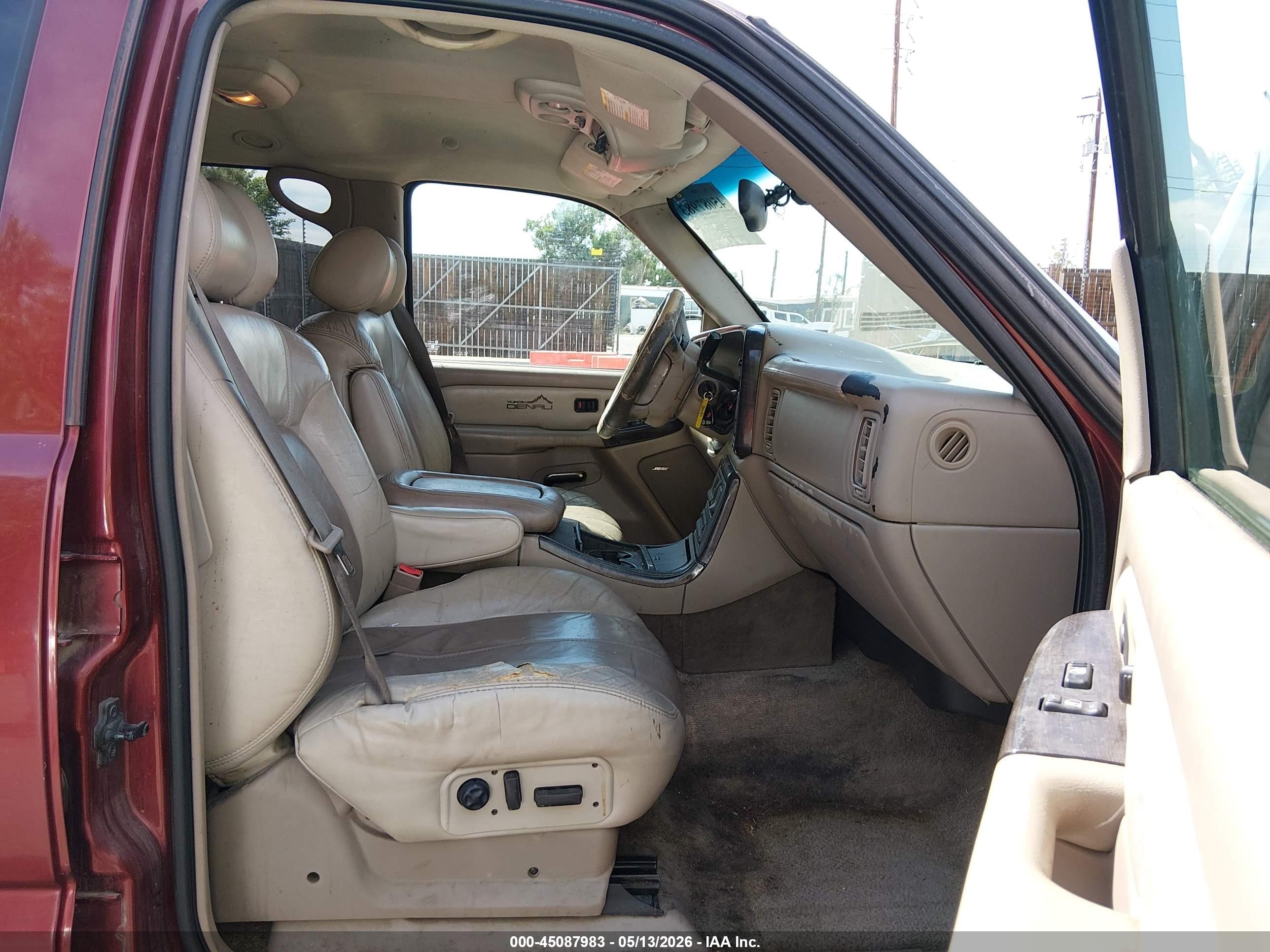 2002 Gmc Yukon Xl 1500 Denali Red vin: 1GKFK66UX2J273823