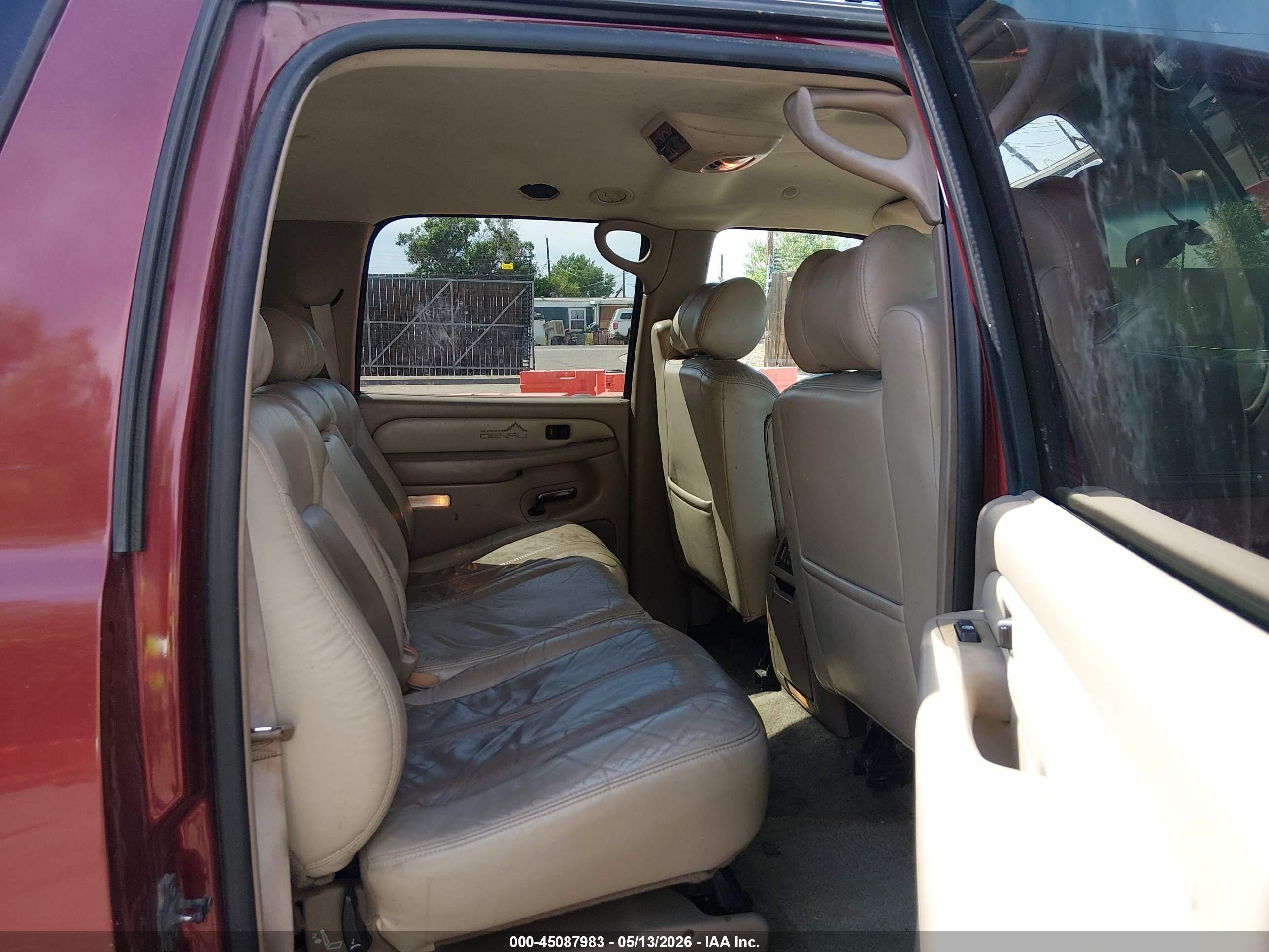 2002 Gmc Yukon Xl 1500 Denali Red vin: 1GKFK66UX2J273823