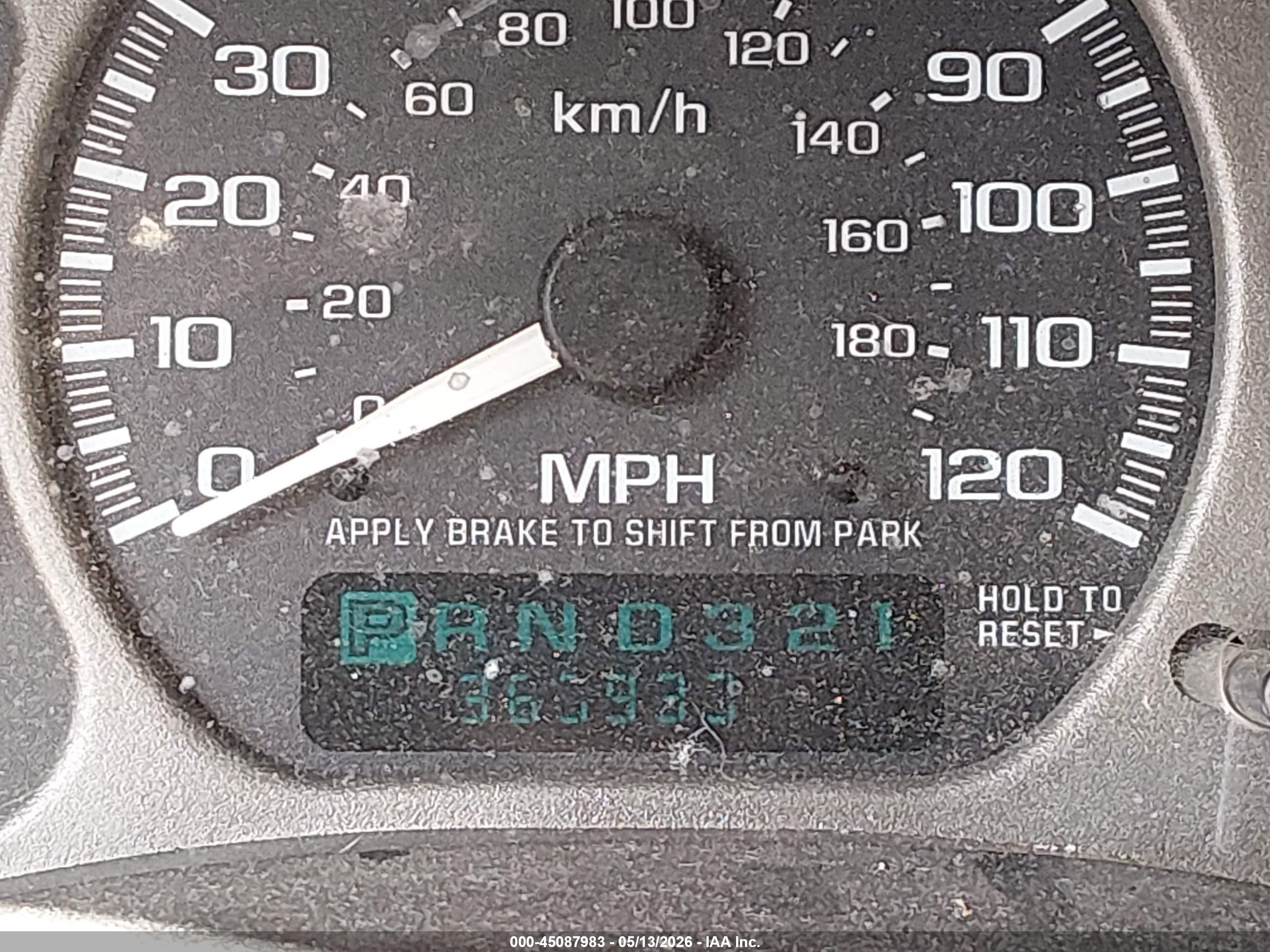 2002 Gmc Yukon Xl 1500 Denali Red vin: 1GKFK66UX2J273823