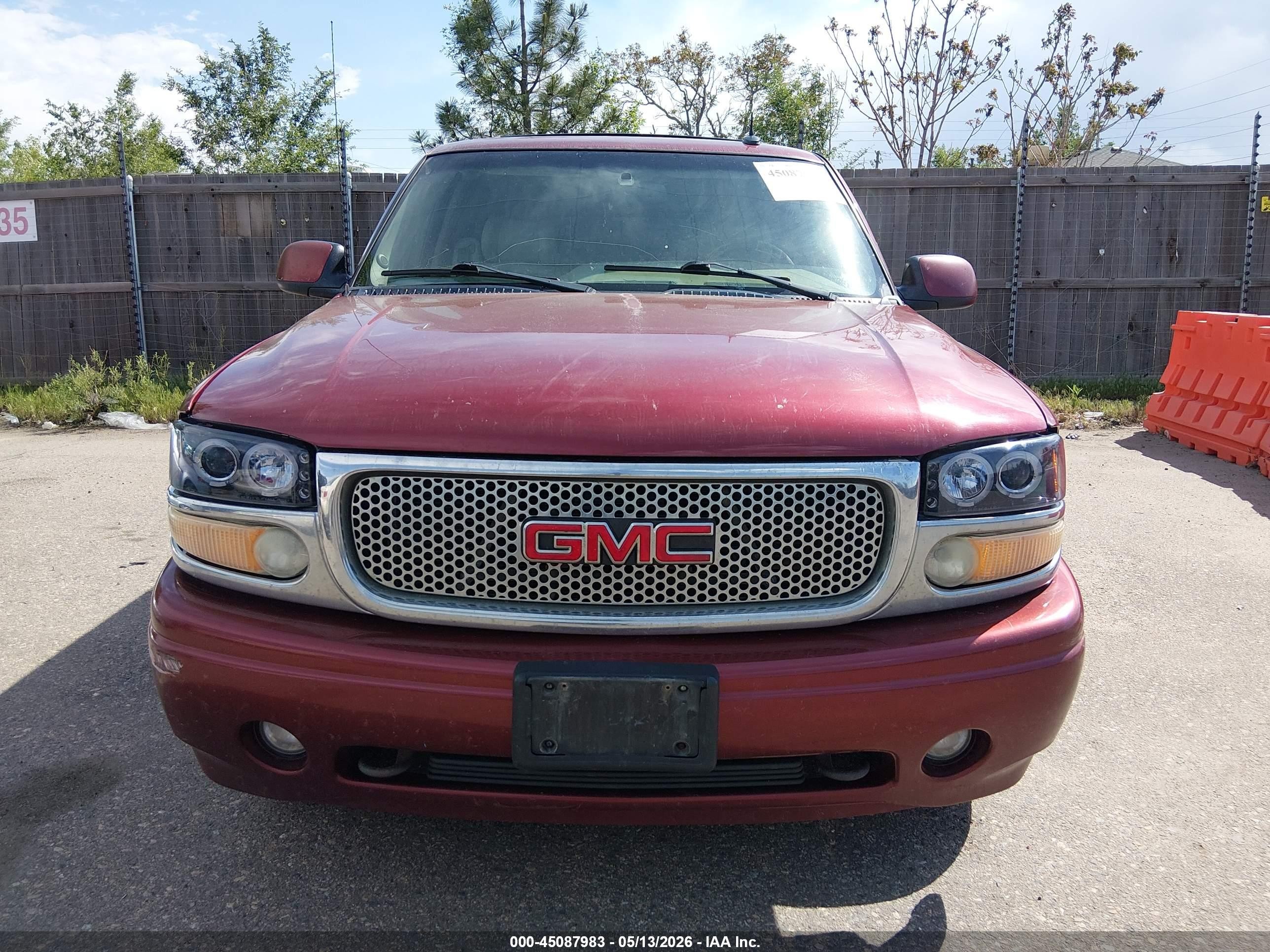 2002 Gmc Yukon Xl 1500 Denali Red vin: 1GKFK66UX2J273823