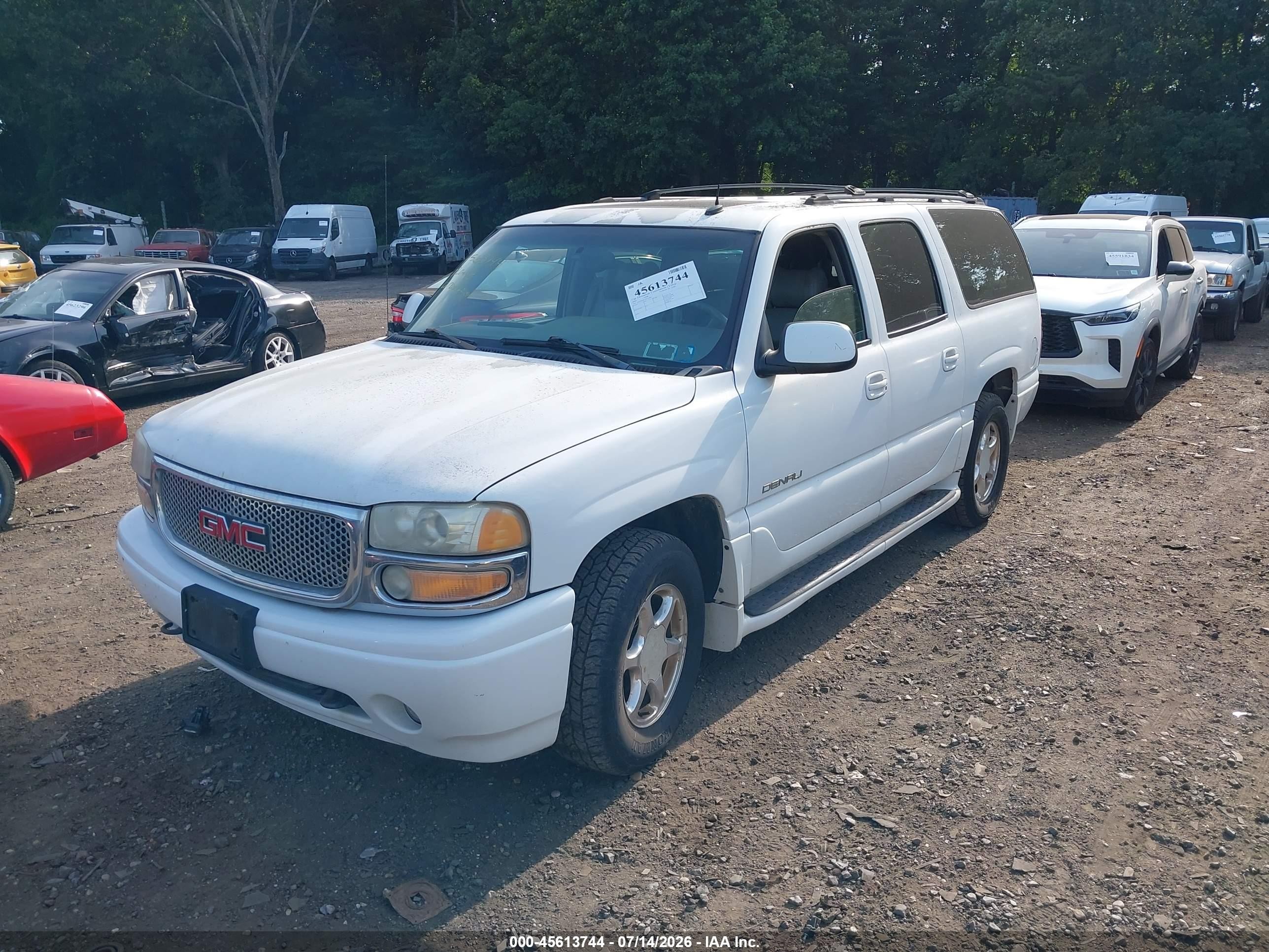 2002 Gmc Yukon Xl 1500 Denali White vin: 1GKFK66UX2J314063