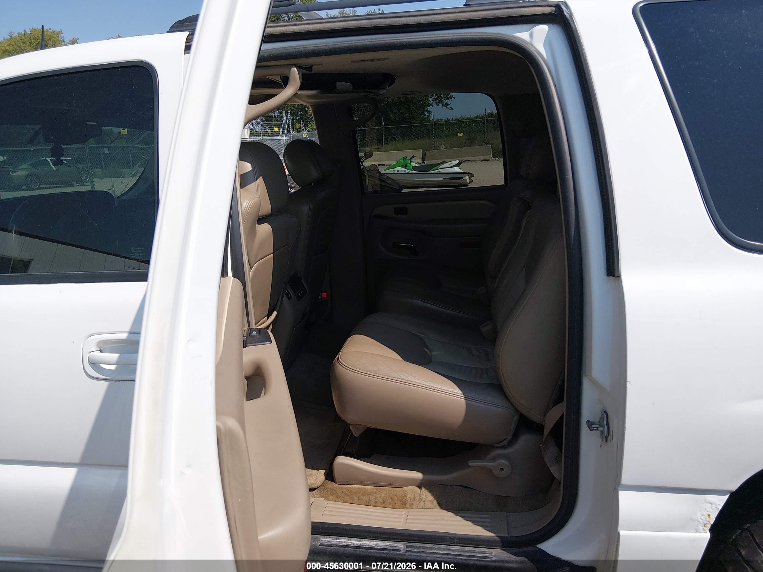 2004 Gmc Yukon Xl 1500 Denali White vin: 1GKFK66UX4J319928