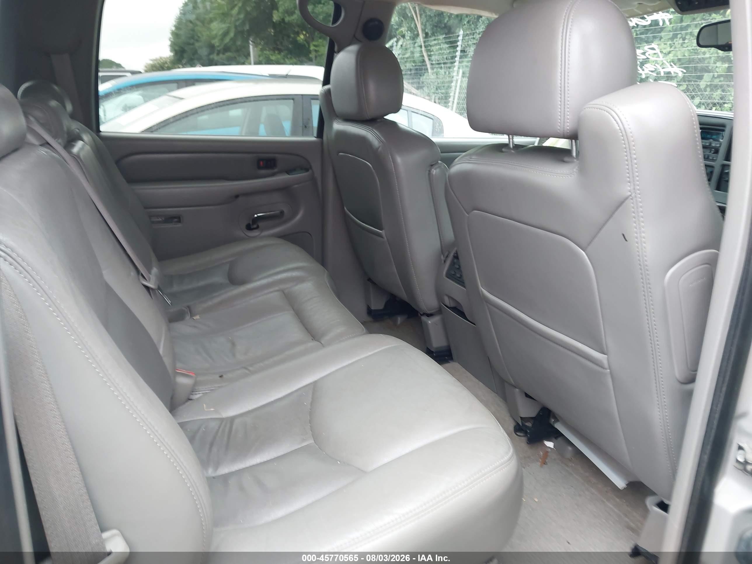 2006 Gmc Yukon Xl 1500 Denali Silver vin: 1GKFK66UX6J116623