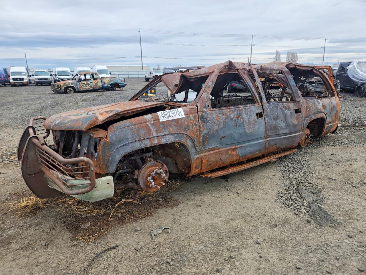 1998 Gmc Suburban K2500 Blue vin: 1GKGK26R4WJ726039