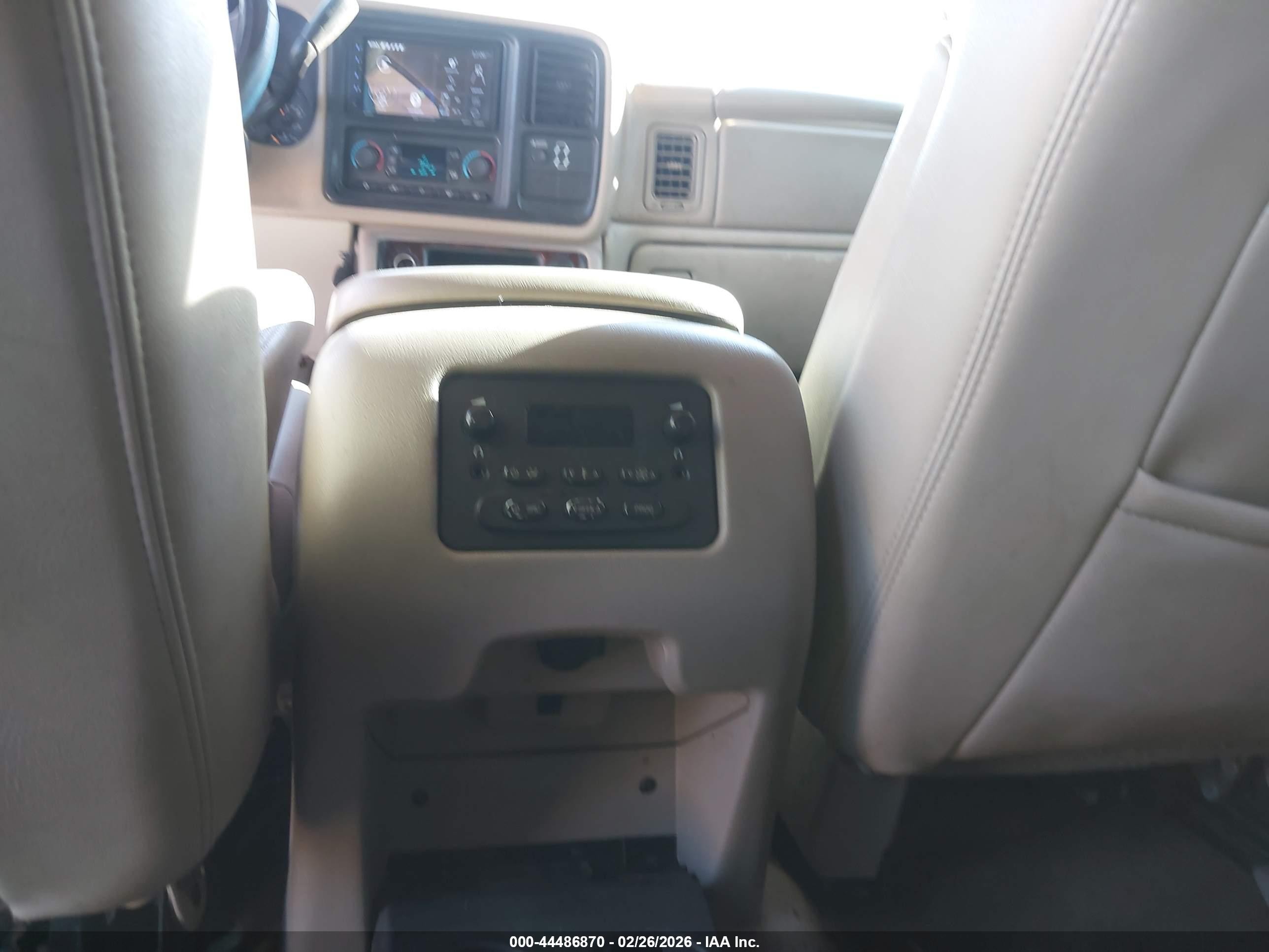 2004 Gmc Yukon Xl 2500 Slt White vin: 1GKGK26U24R220809