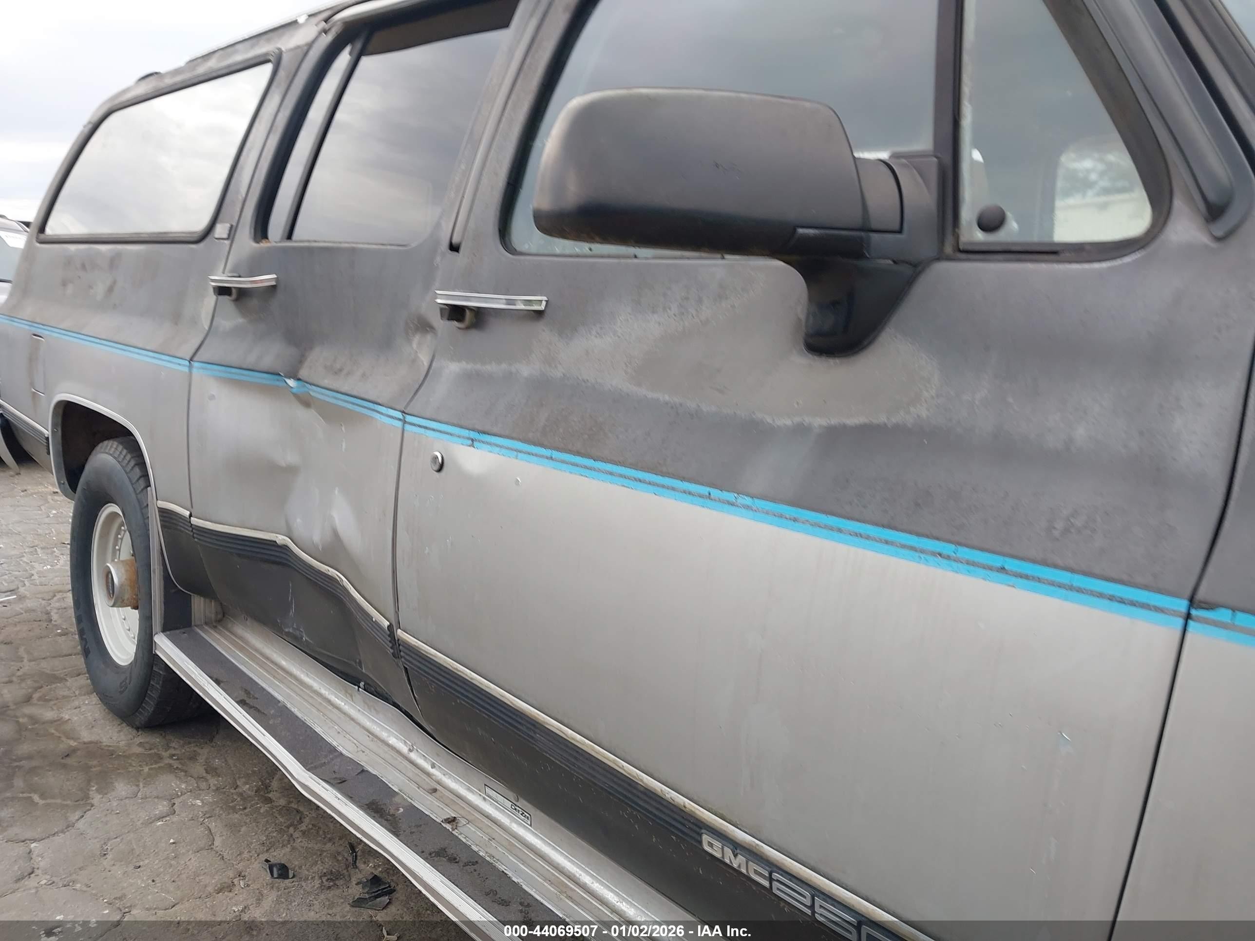 1991 Gmc Suburban R25 Conventional Gray vin: 1GKGR26NXMF522726
