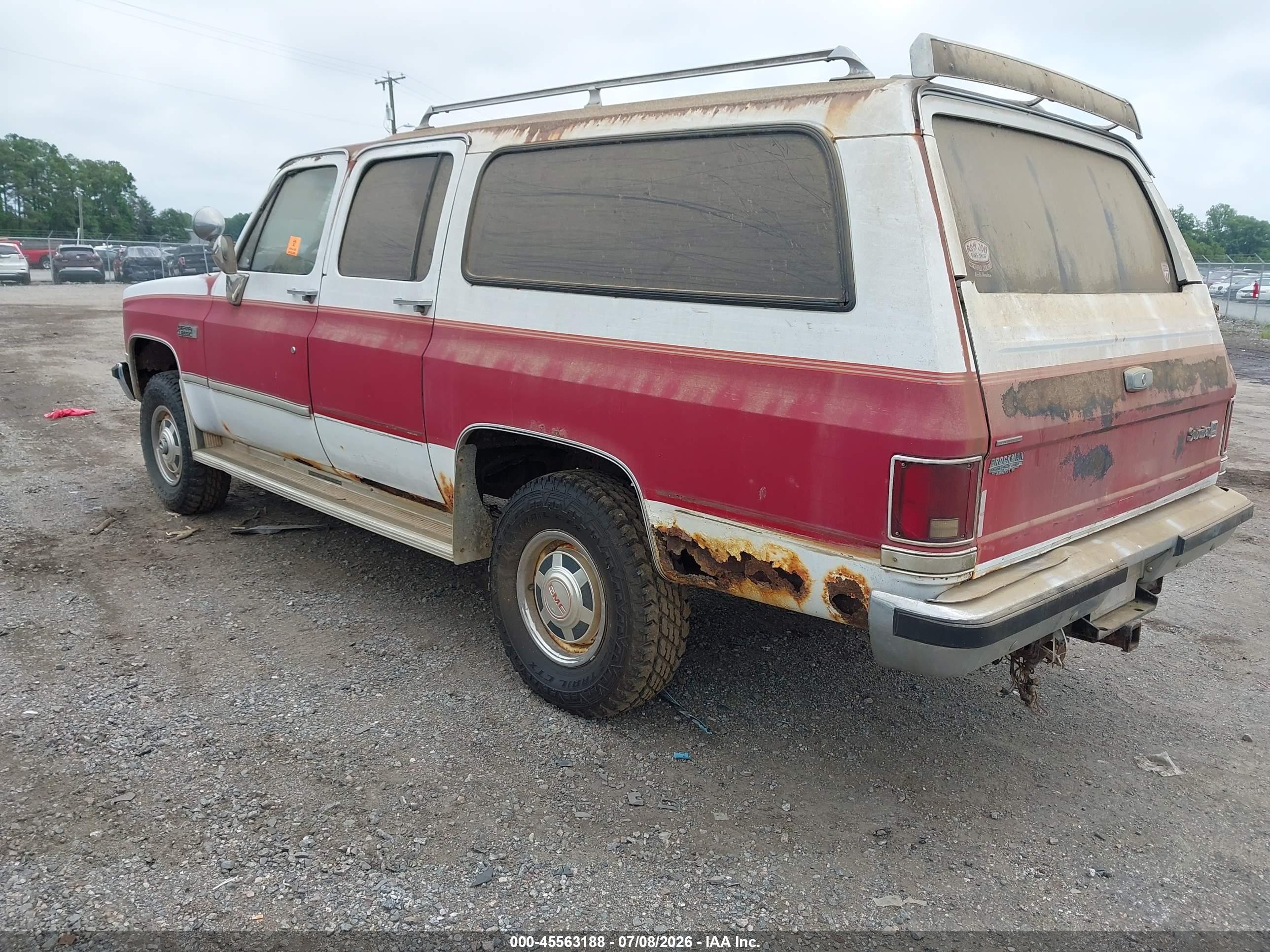 1988 Gmc Suburban V25 Conventional Red vin: 1GKGV26K0JF503826