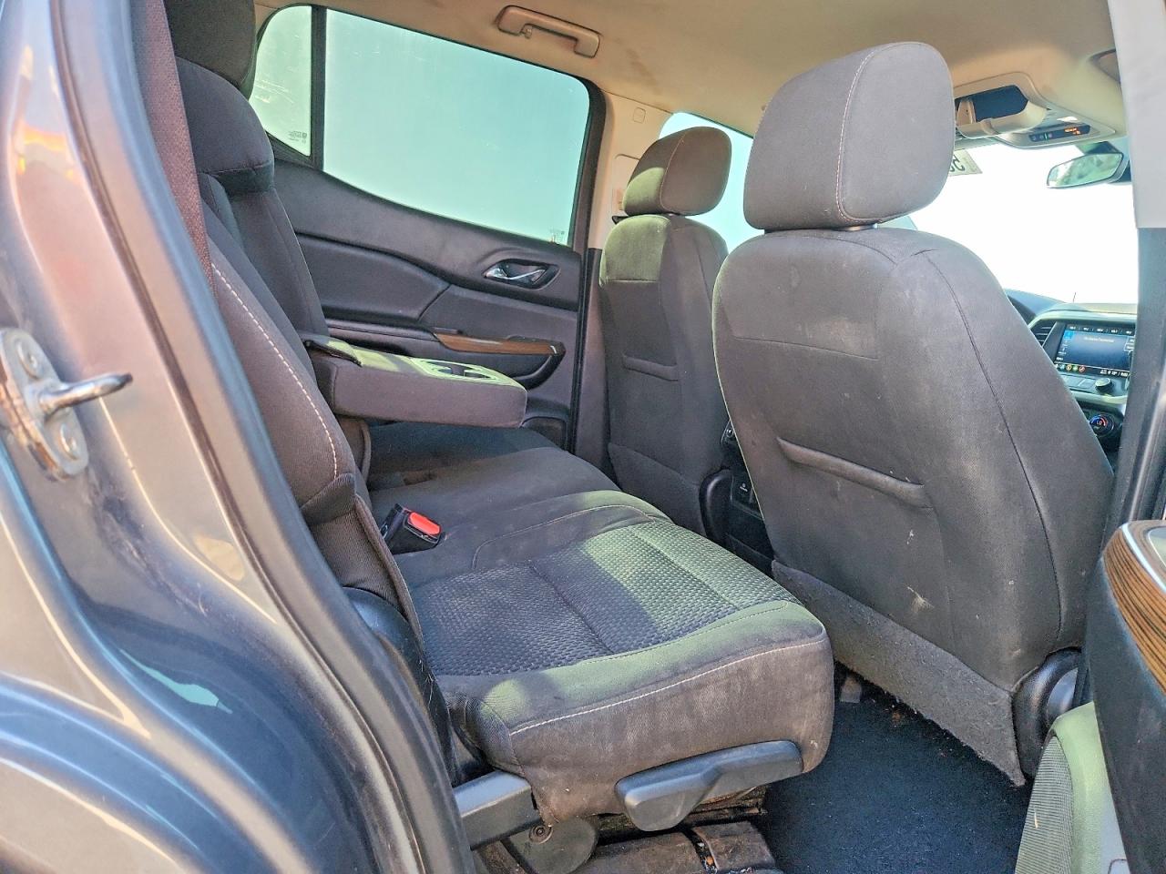 2020 Gmc Acadia Sle Silver vin: 1GKKNKLS4LZ156839