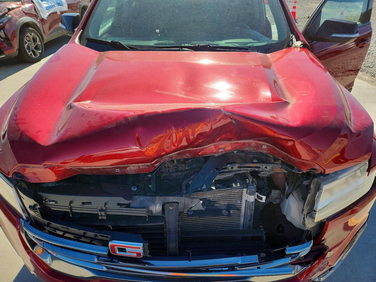 2021 Gmc Acadia At4 Red vin: 1GKKNLLSXMZ224567