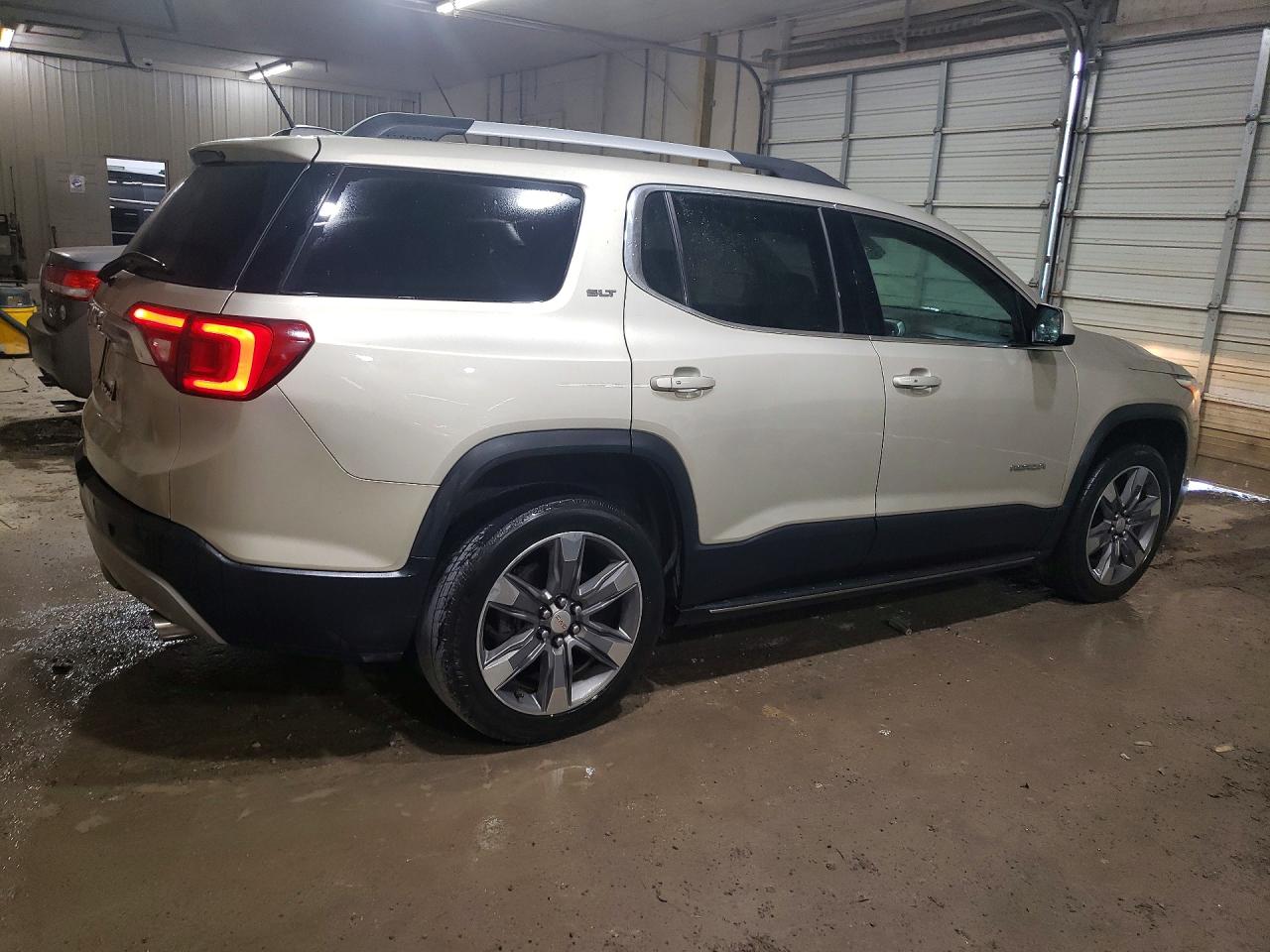 2017 Gmc Acadia Slt-2 Cream vin: 1GKKNNLS2HZ139949