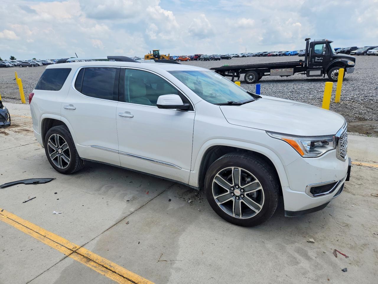2018 Gmc Acadia Denali White vin: 1GKKNPLS1JZ150040