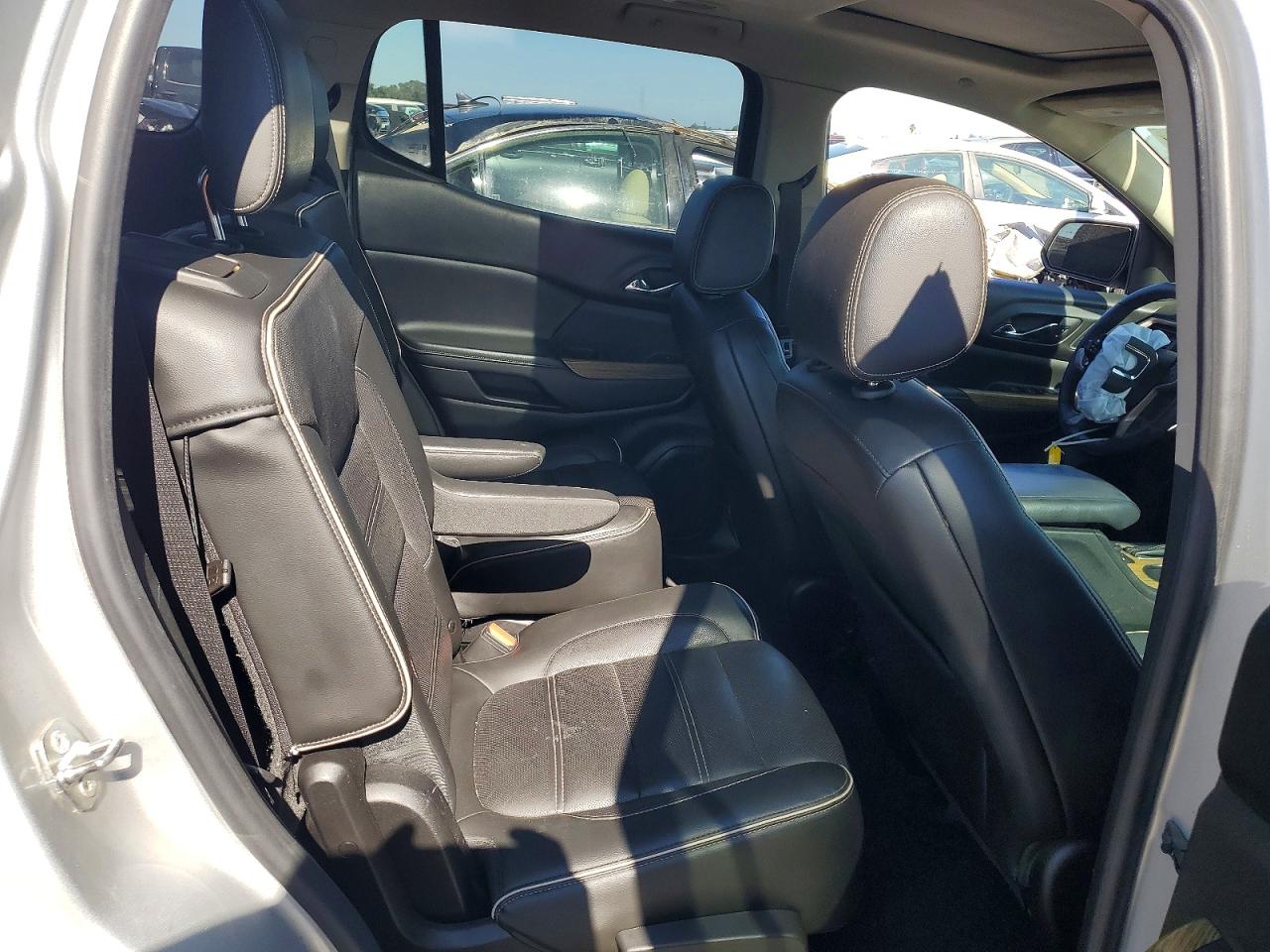 2017 Gmc Acadia Denali Silver vin: 1GKKNPLS2HZ267992