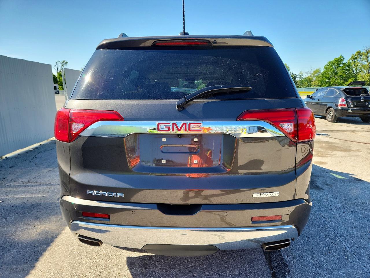 2019 Gmc Acadia Denali Brown vin: 1GKKNPLS2KZ223322