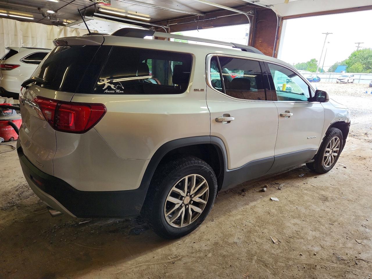 2017 Gmc Acadia Sle Silver vin: 1GKKNSLS7HZ311410