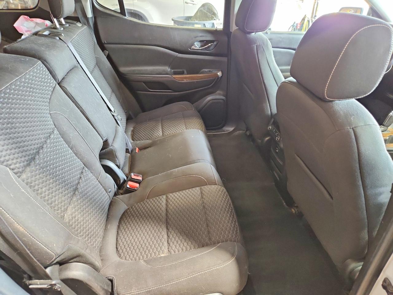 2017 Gmc Acadia Sle Silver vin: 1GKKNSLS7HZ311410