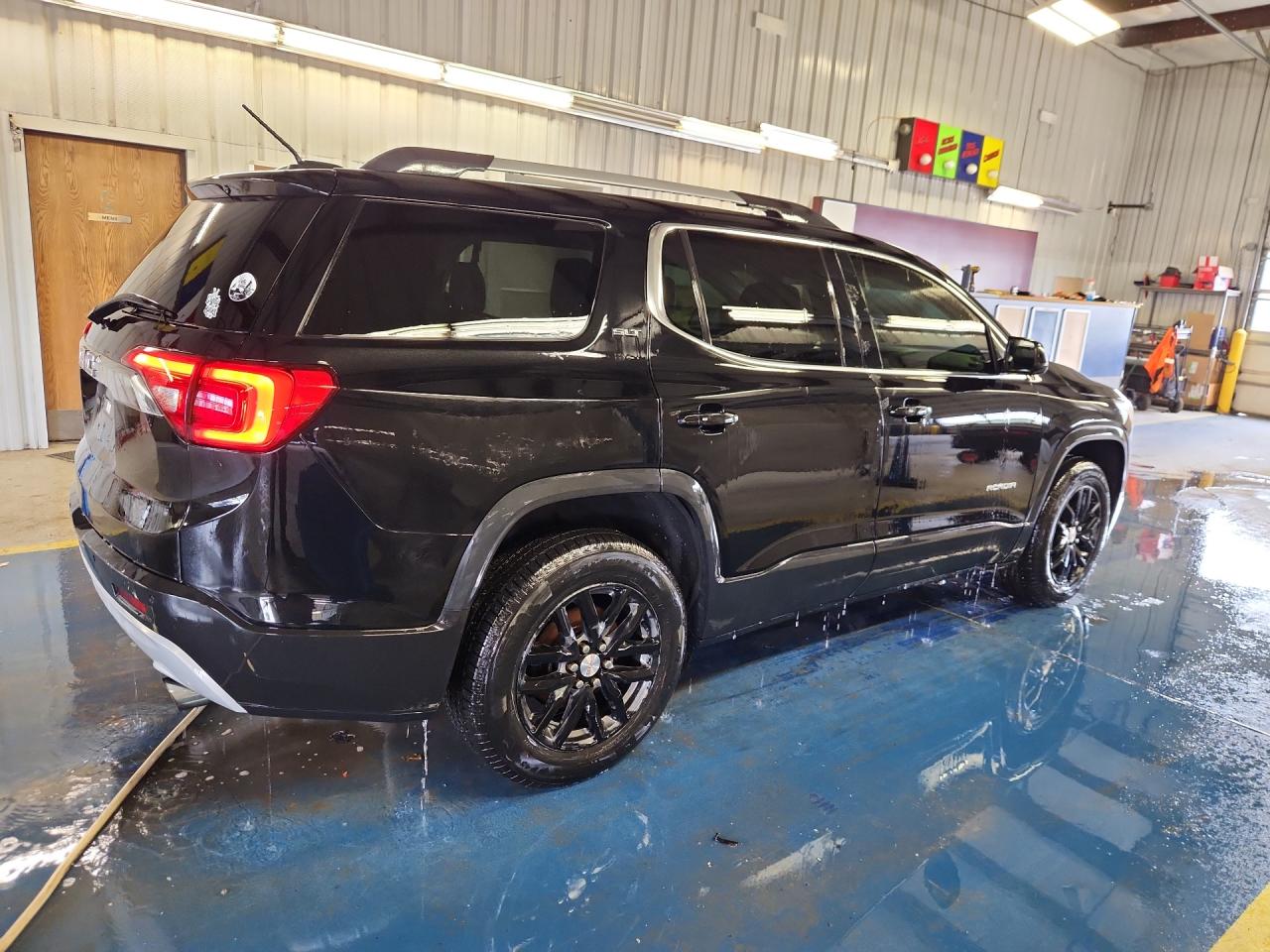 2019 Gmc Acadia Slt-1 Черный vin: 1GKKNULS9KZ225017 Damage: Right Rear Door, Heavy Scratch, 1/2 To 1 Inch