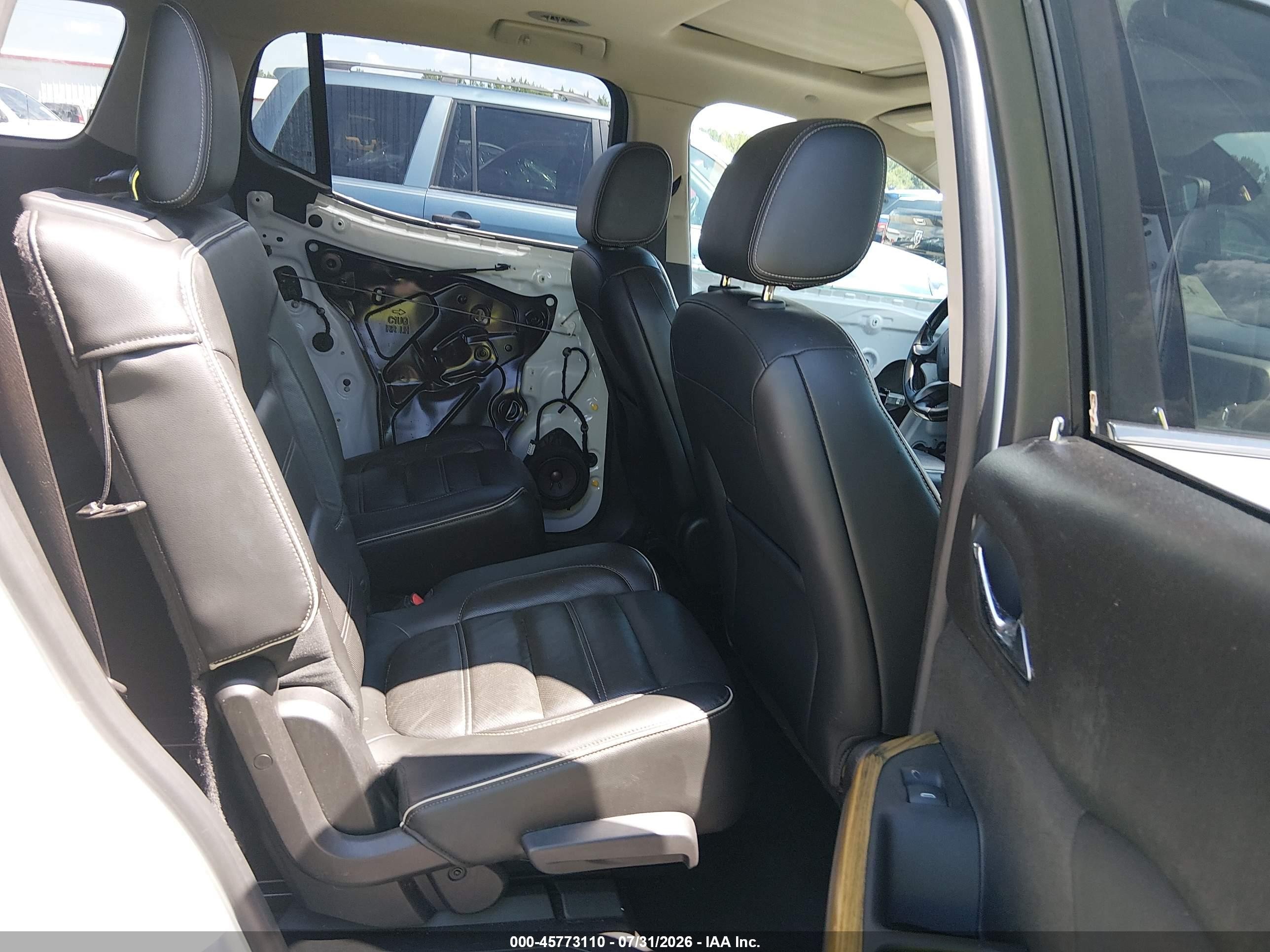 2017 Gmc Acadia Denali White vin: 1GKKNXLS2HZ221076