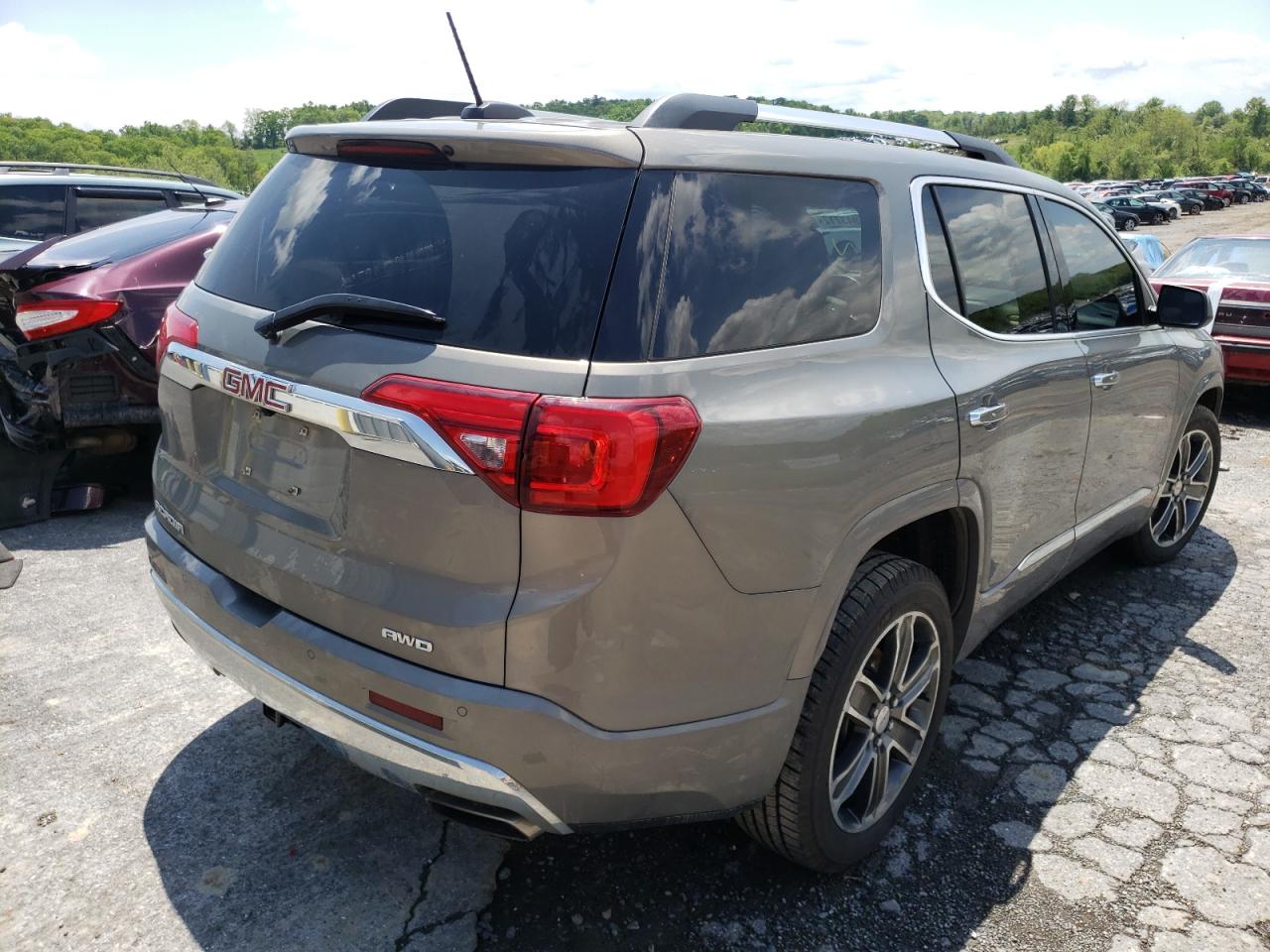 2019 Gmc Acadia Denali Silver vin: 1GKKNXLSXKZ162057