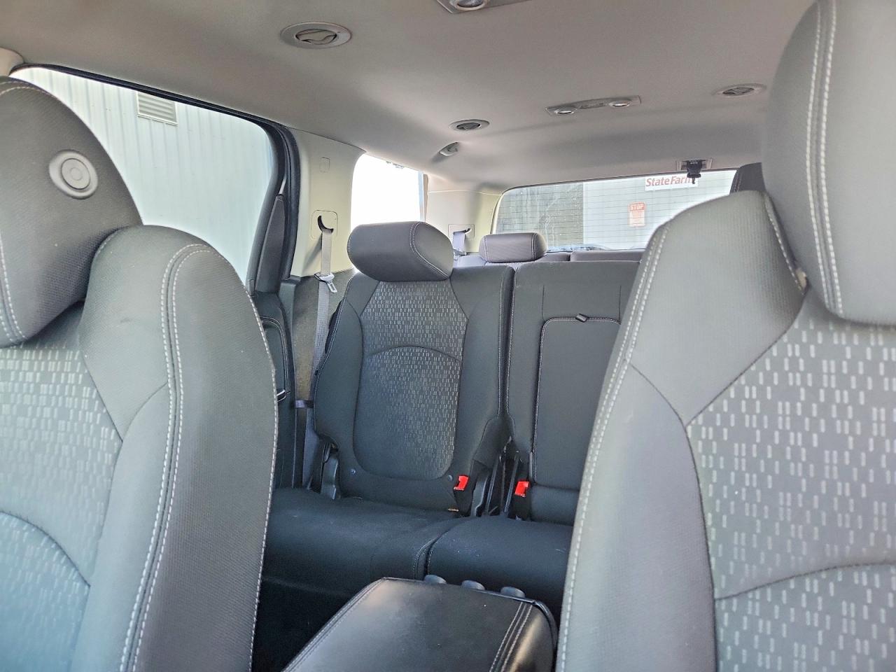 2014 Gmc Acadia Sle Silver vin: 1GKKRNED1EJ360116