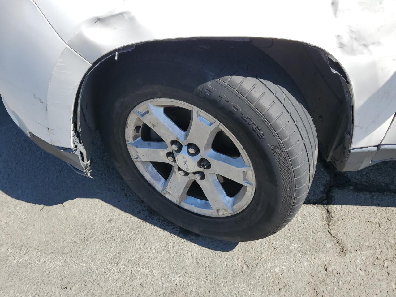 2015 Gmc Acadia Sle Белый vin: 1GKKRNED2FJ274377 Damage: Left Front Wheel, Curb Rash, 2 To 3 Inches
