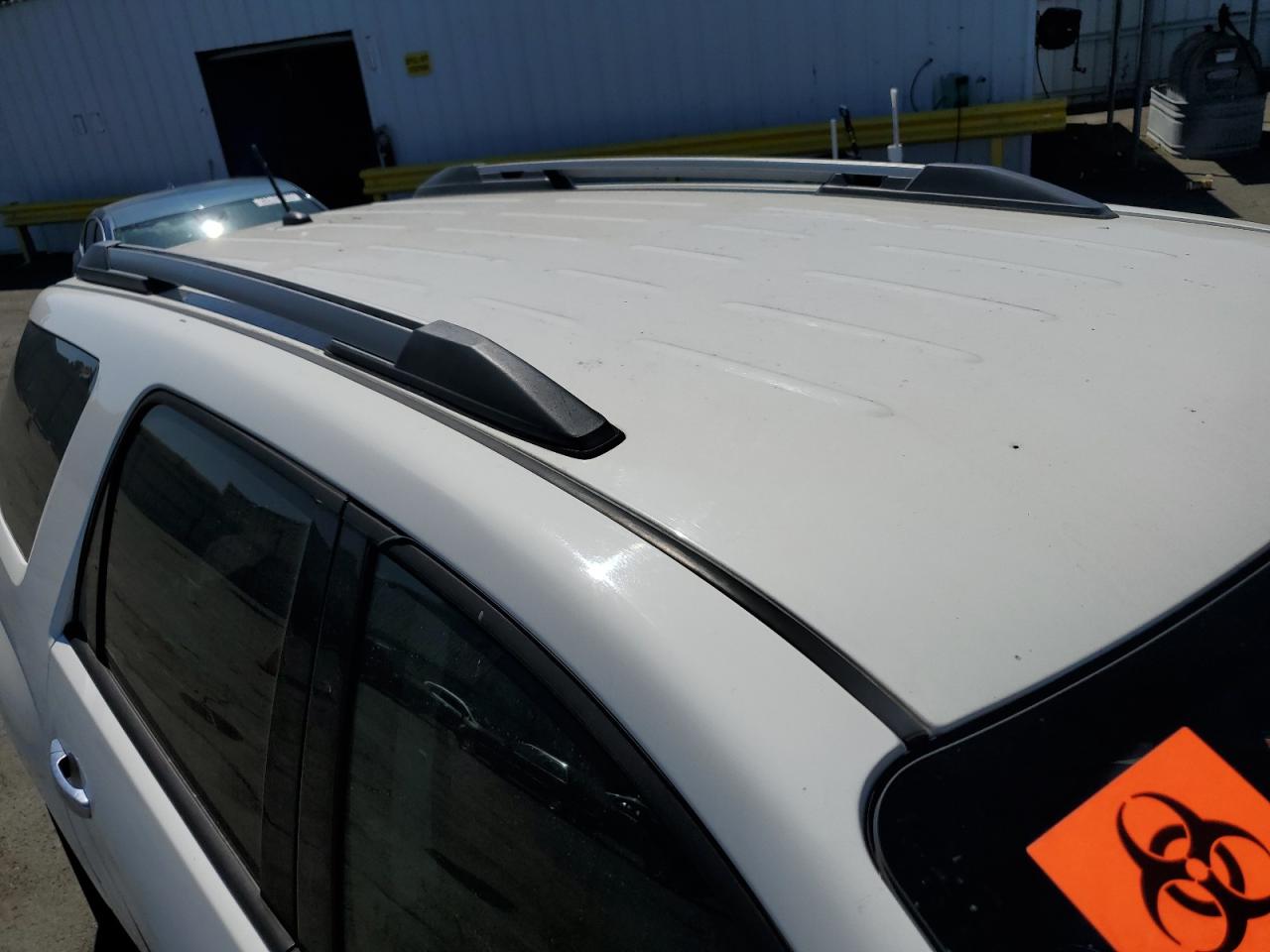 2015 Gmc Acadia Sle Белый vin: 1GKKRNED2FJ274377 Damage: Roof, Chipped, 9