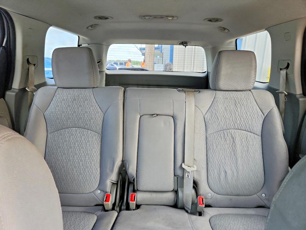 2013 Gmc Acadia Sle Silver vin: 1GKKRNED5DJ257375