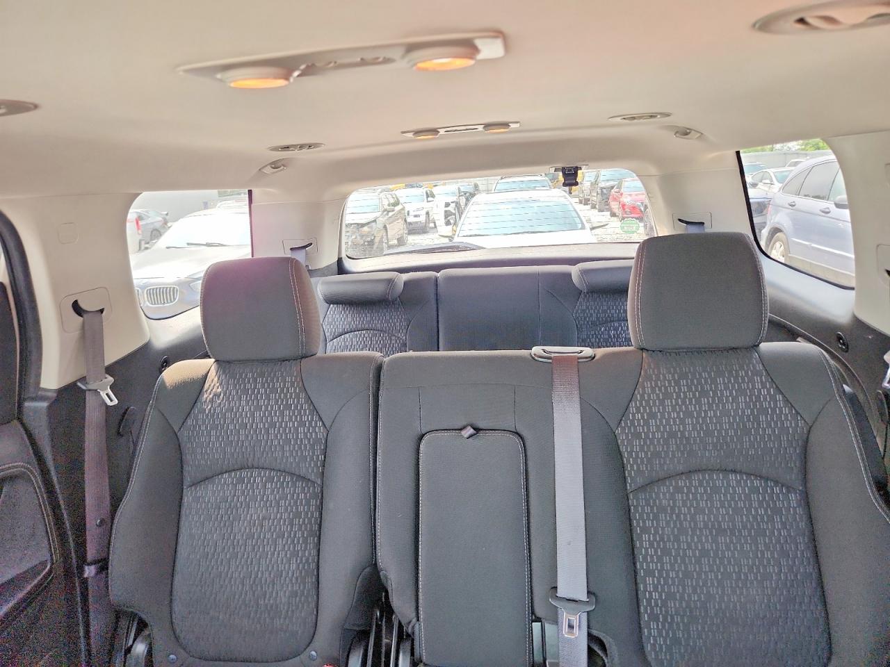 2013 Gmc Acadia Sle White vin: 1GKKRNED8DJ258567