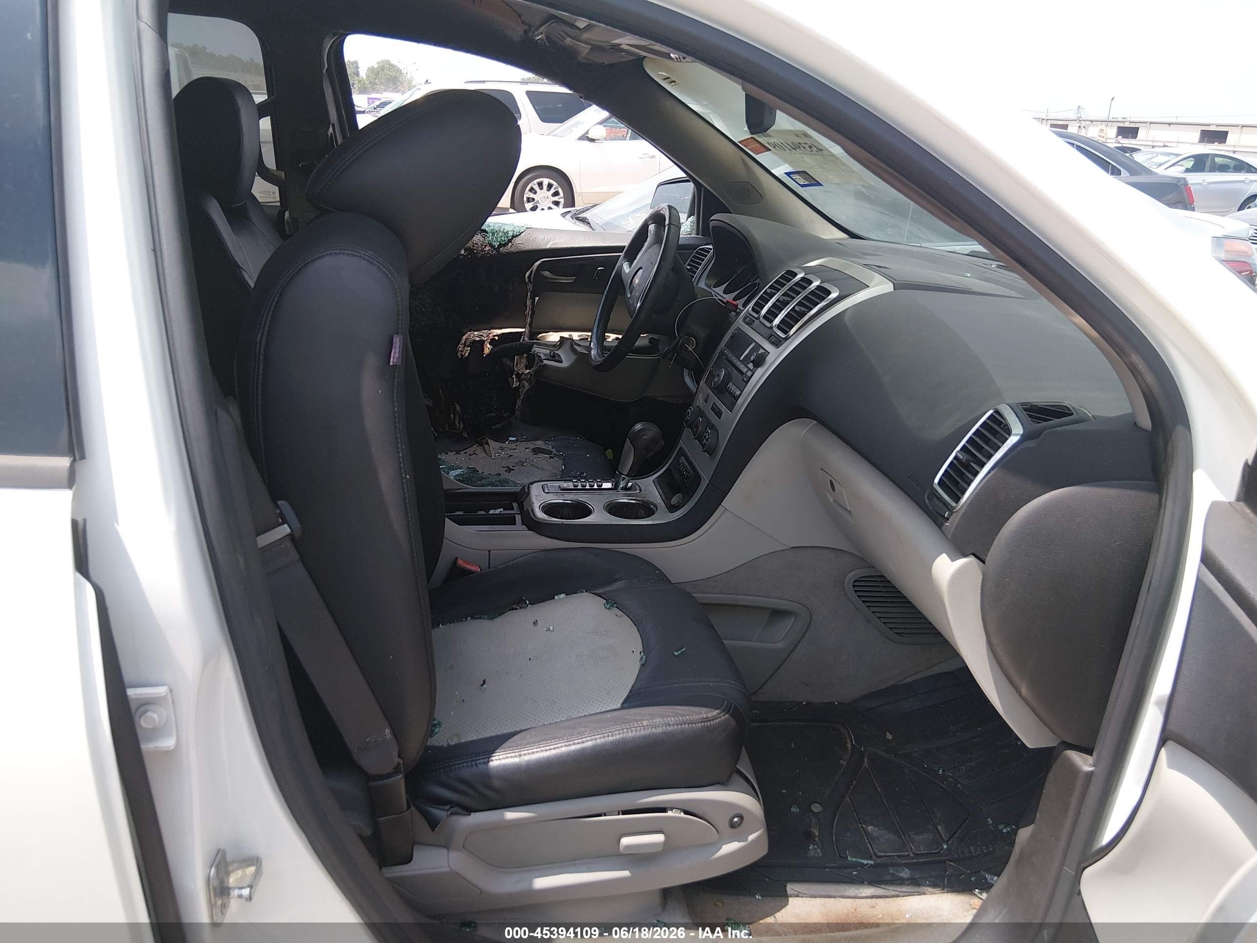 2011 Gmc Acadia Sle White vin: 1GKKRPED0BJ335358