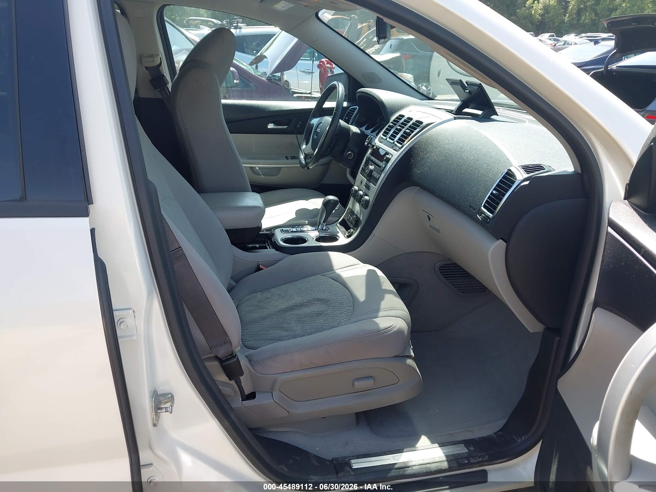 2012 Gmc Acadia Sle White vin: 1GKKRPED0CJ262915