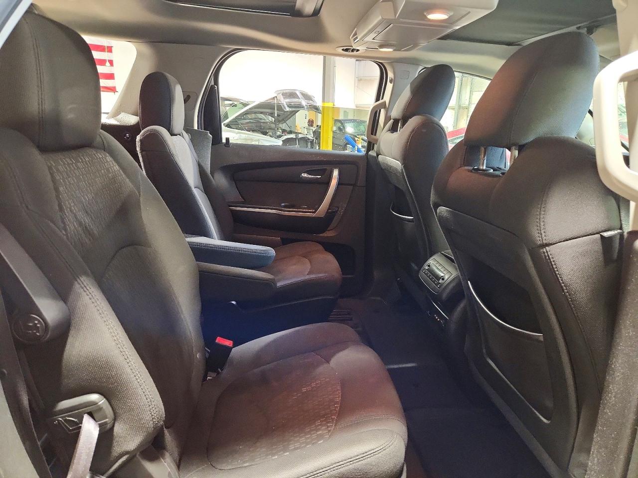 2012 Gmc Acadia Sle Белый vin: 1GKKRPED0CJ423859