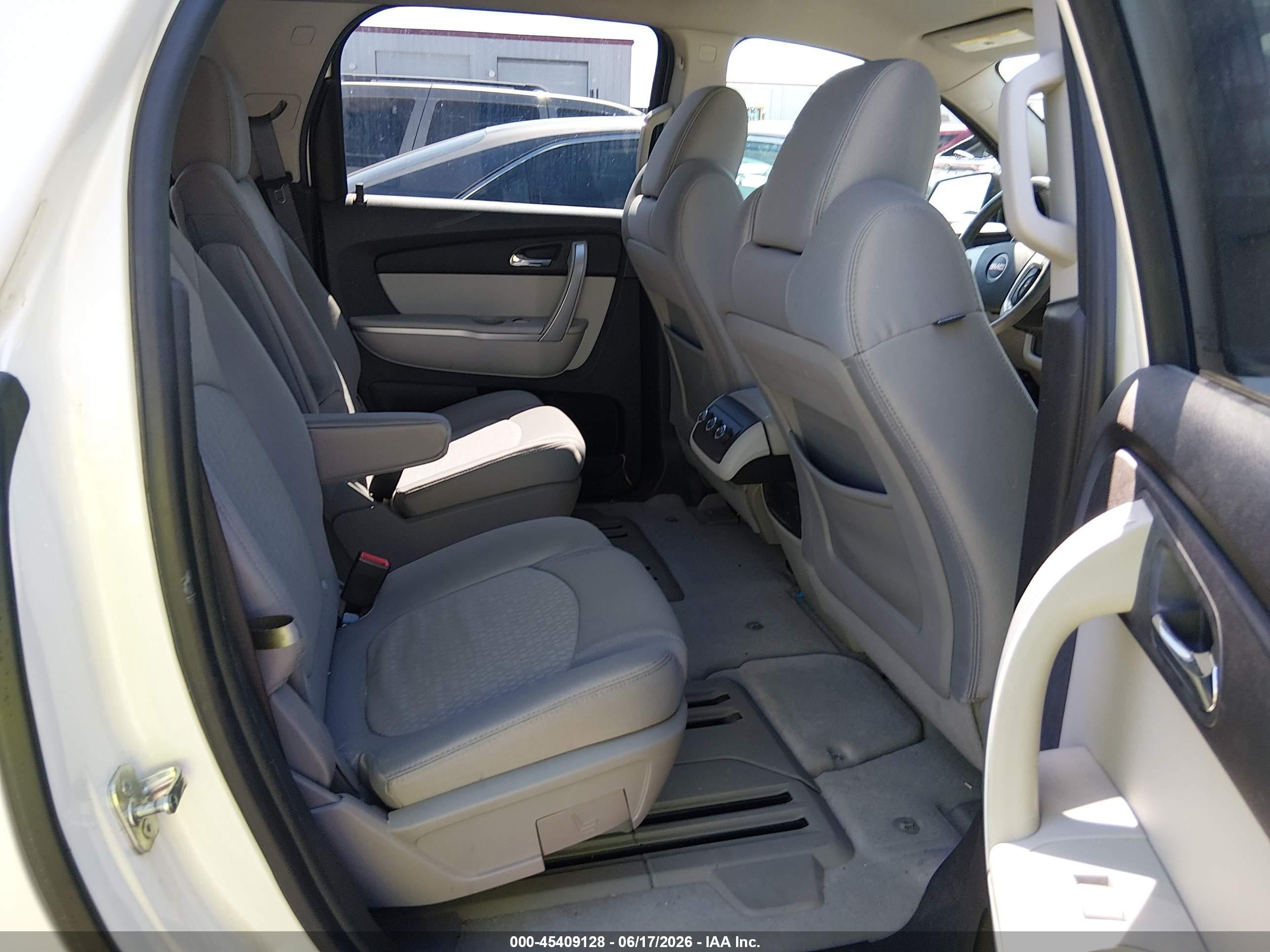 2012 Gmc Acadia Sle White vin: 1GKKRPED3CJ363432