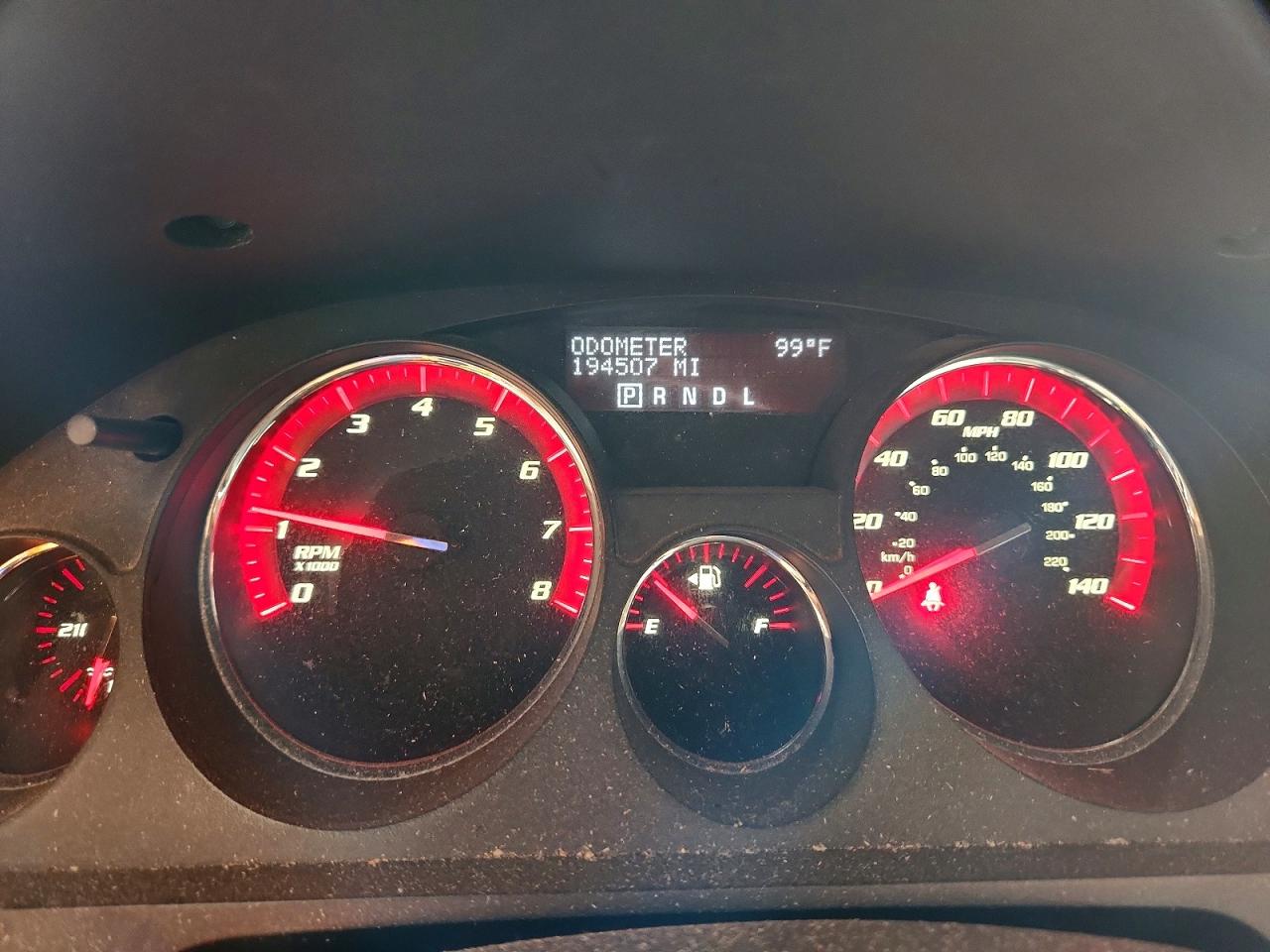2011 Gmc Acadia Sle Silver vin: 1GKKRPED4BJ124079