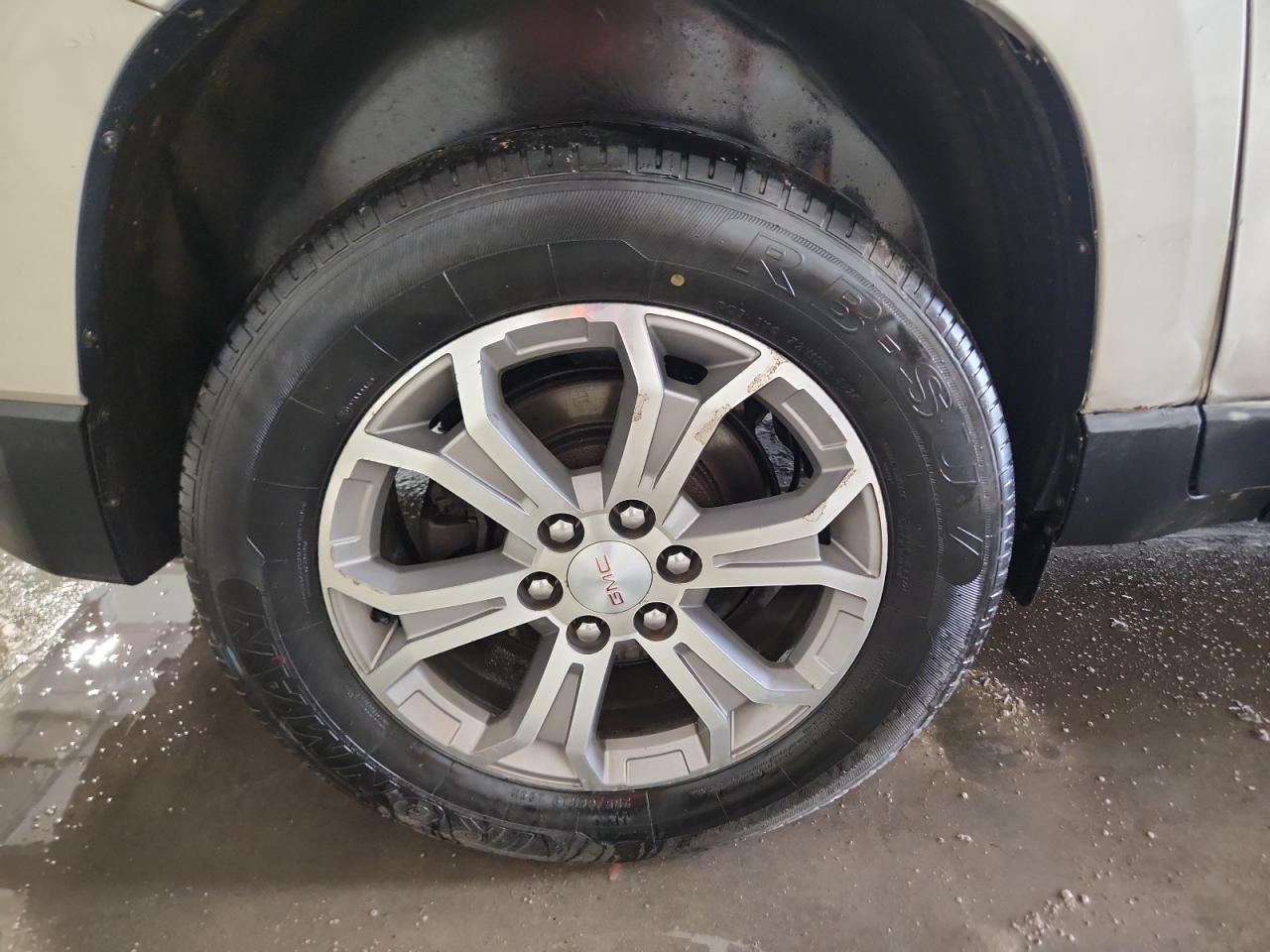 2014 Gmc Acadia Slt-1 Beige vin: 1GKKRRKD8EJ183138 Damage: Right Rear Wheel, Curb Rash, 7 To 8 Inches