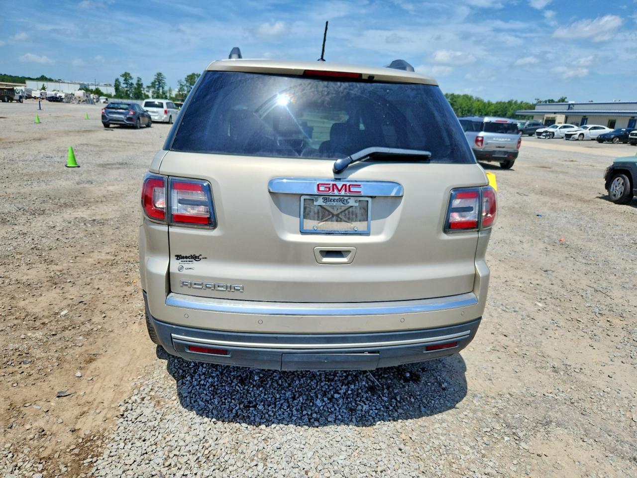 2015 Gmc Acadia Slt-1 Gold vin: 1GKKRRKDXFJ390017