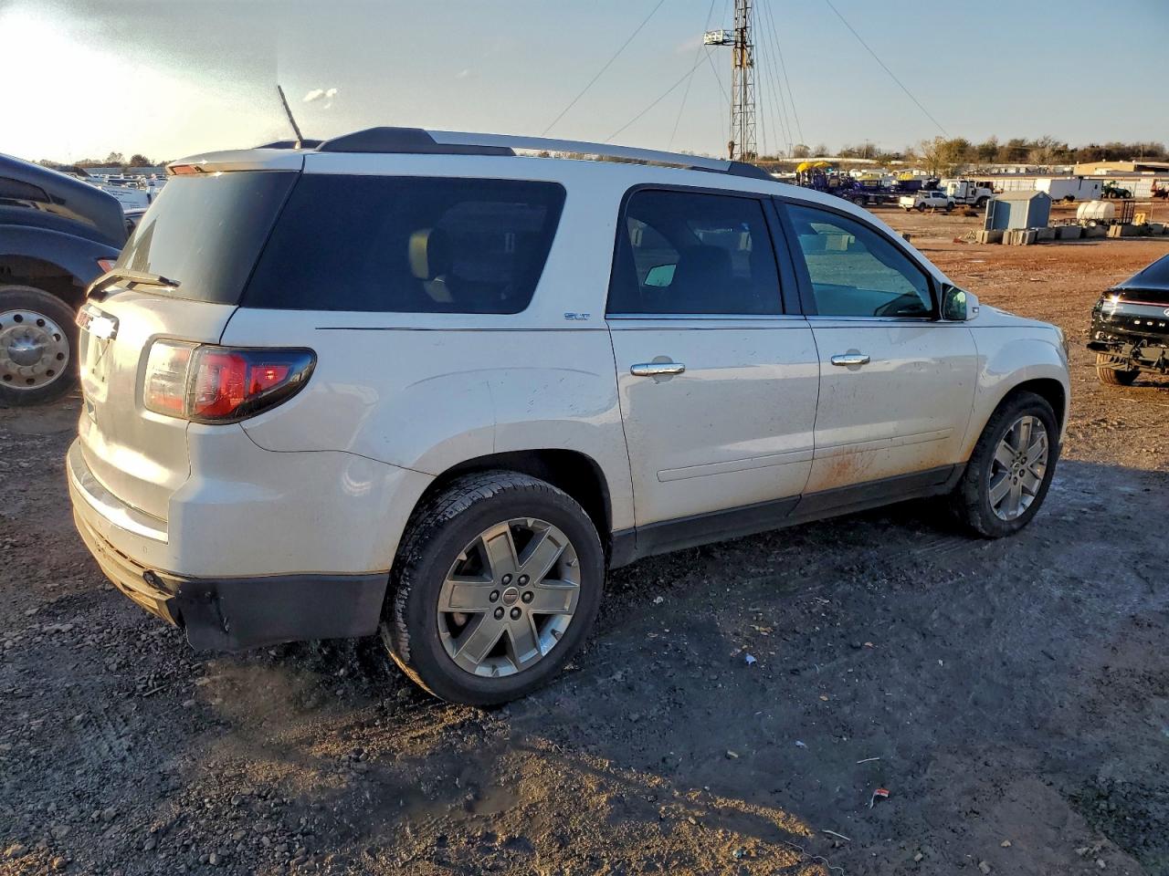 2017 Gmc Acadia Limited Slt-2 White vin: 1GKKRSKD3HJ213917