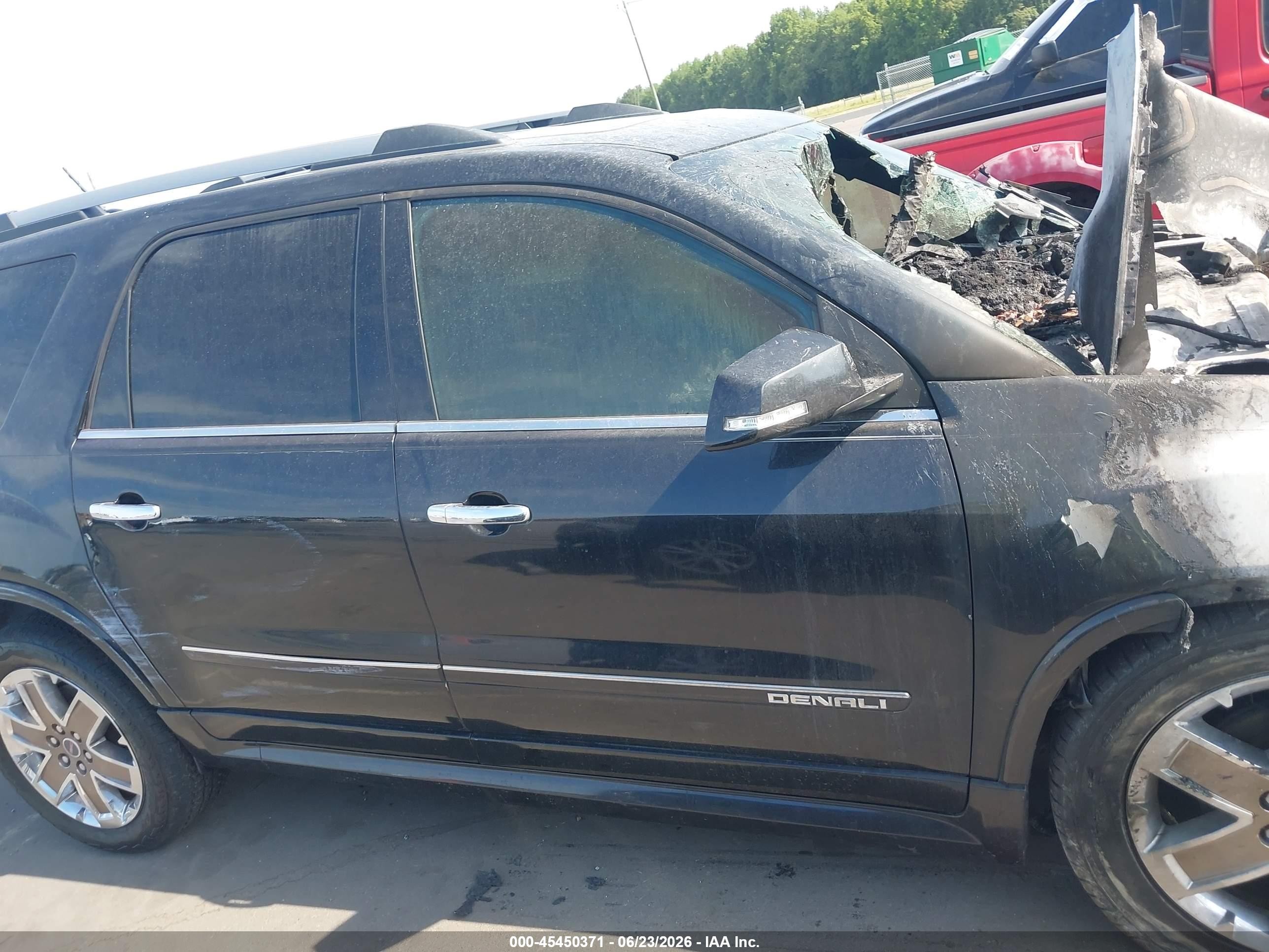 2011 Gmc Acadia Denali Black vin: 1GKKRTED1BJ260954