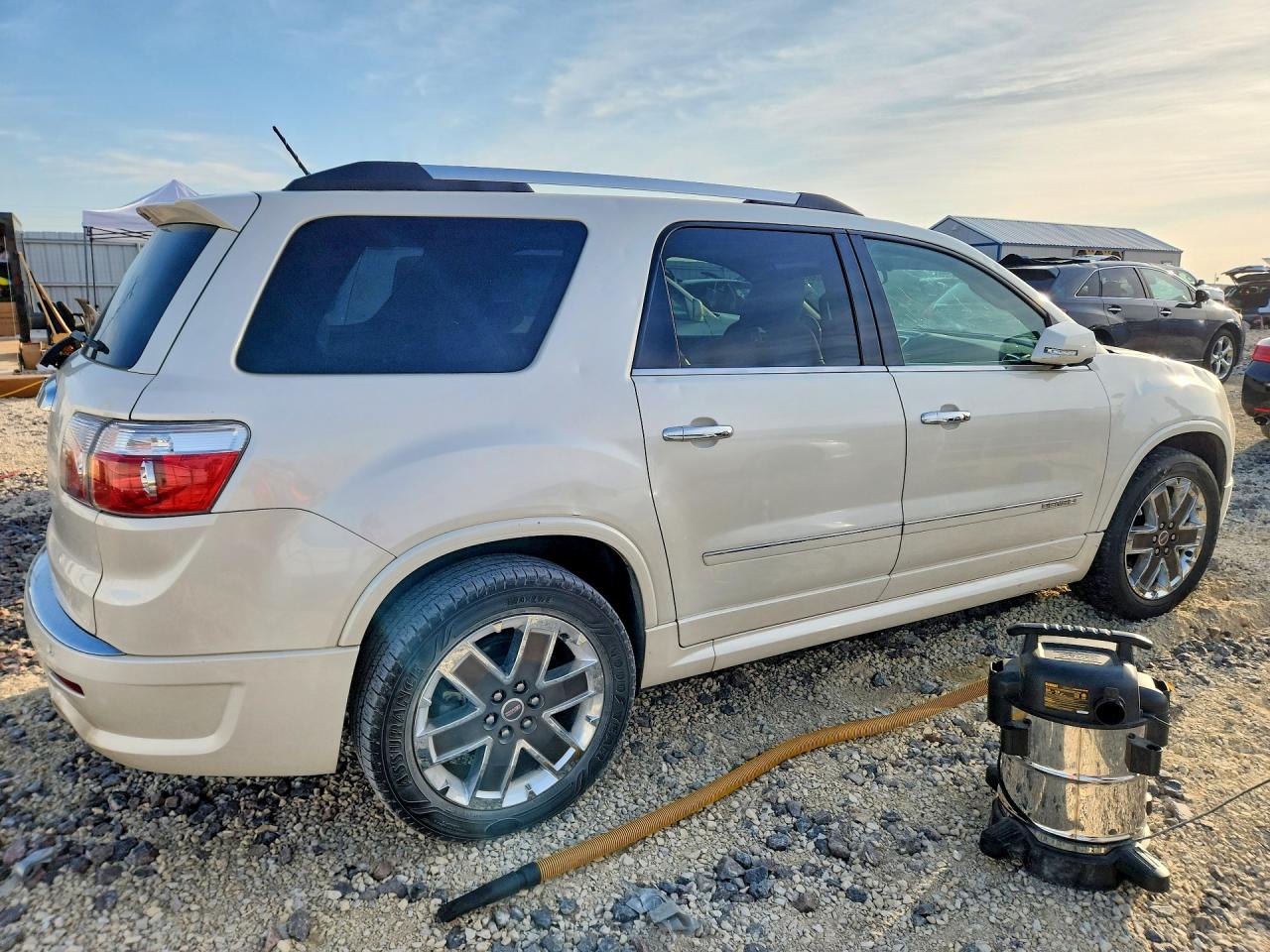 2012 Gmc Acadia Denali White vin: 1GKKRTED1CJ410367
