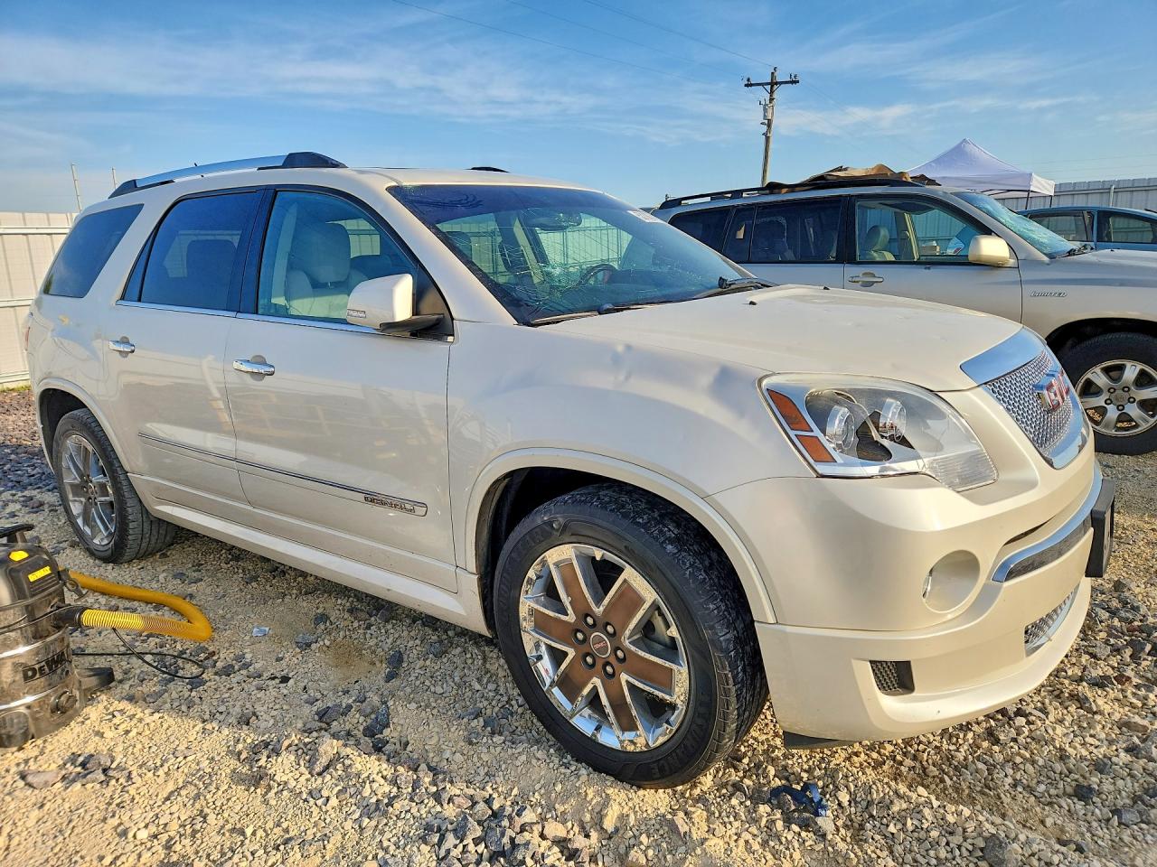 2012 Gmc Acadia Denali White vin: 1GKKRTED1CJ410367