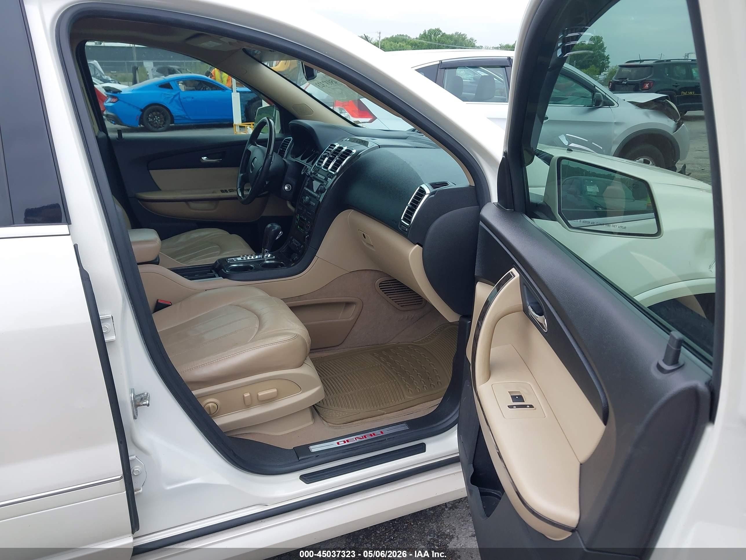 2011 Gmc Acadia Denali Cream vin: 1GKKRTED2BJ383985