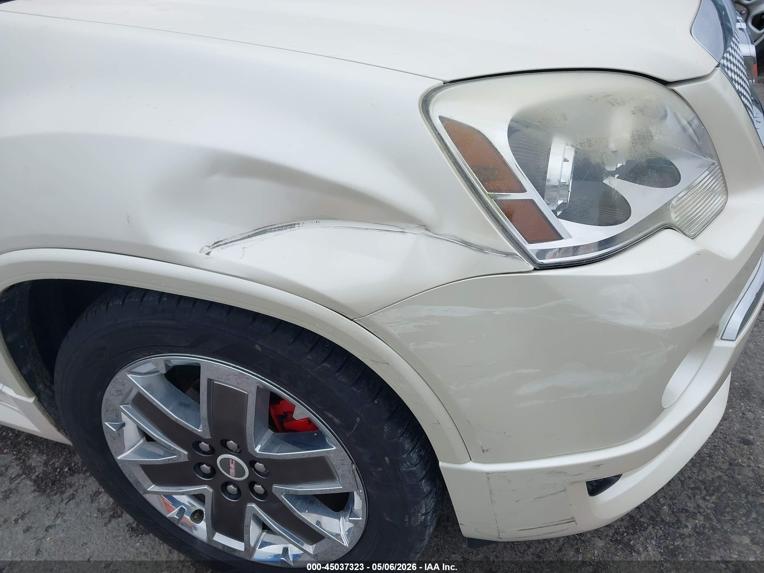 2011 Gmc Acadia Denali Cream vin: 1GKKRTED2BJ383985