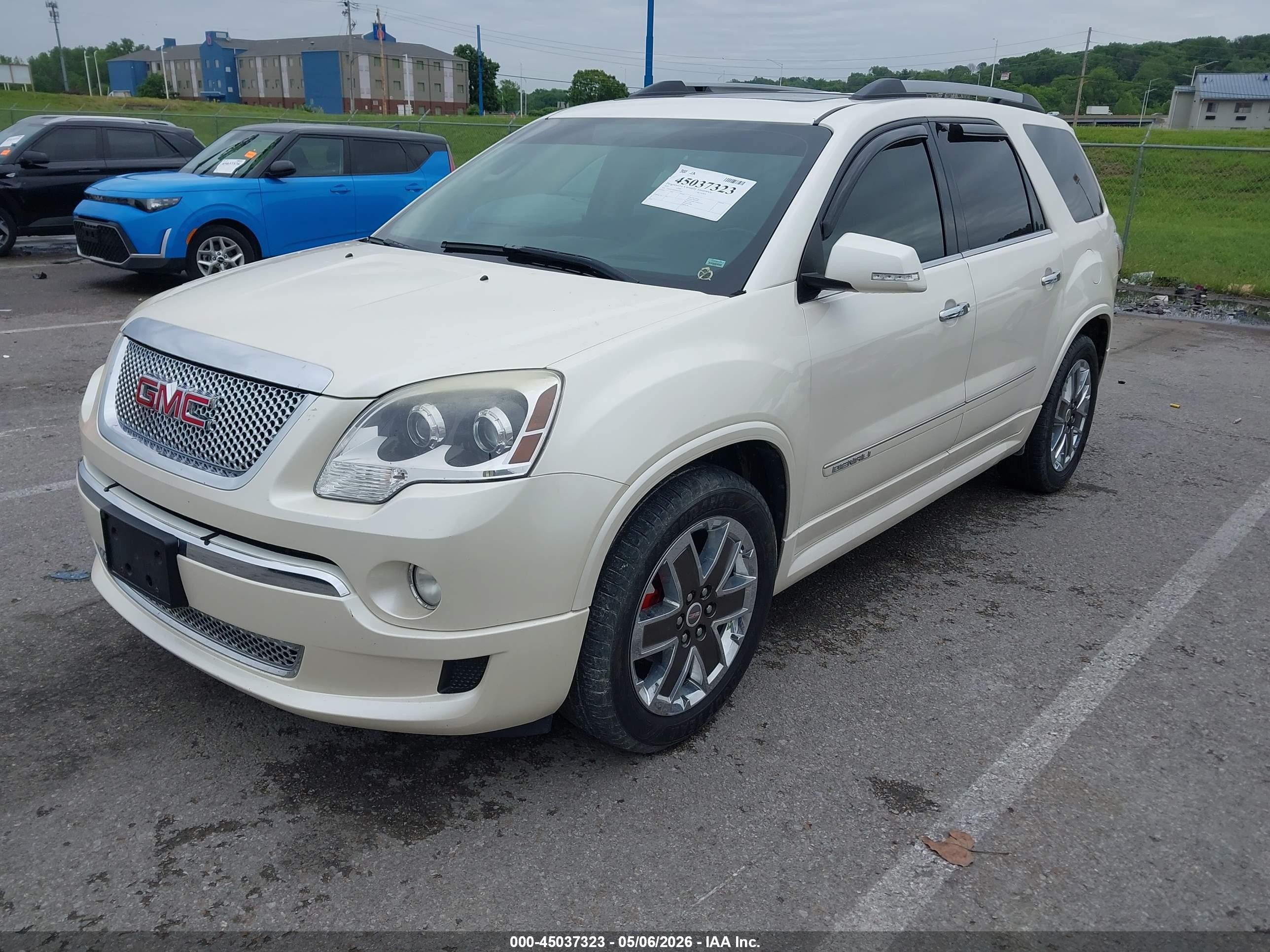 2011 Gmc Acadia Denali Cream vin: 1GKKRTED2BJ383985