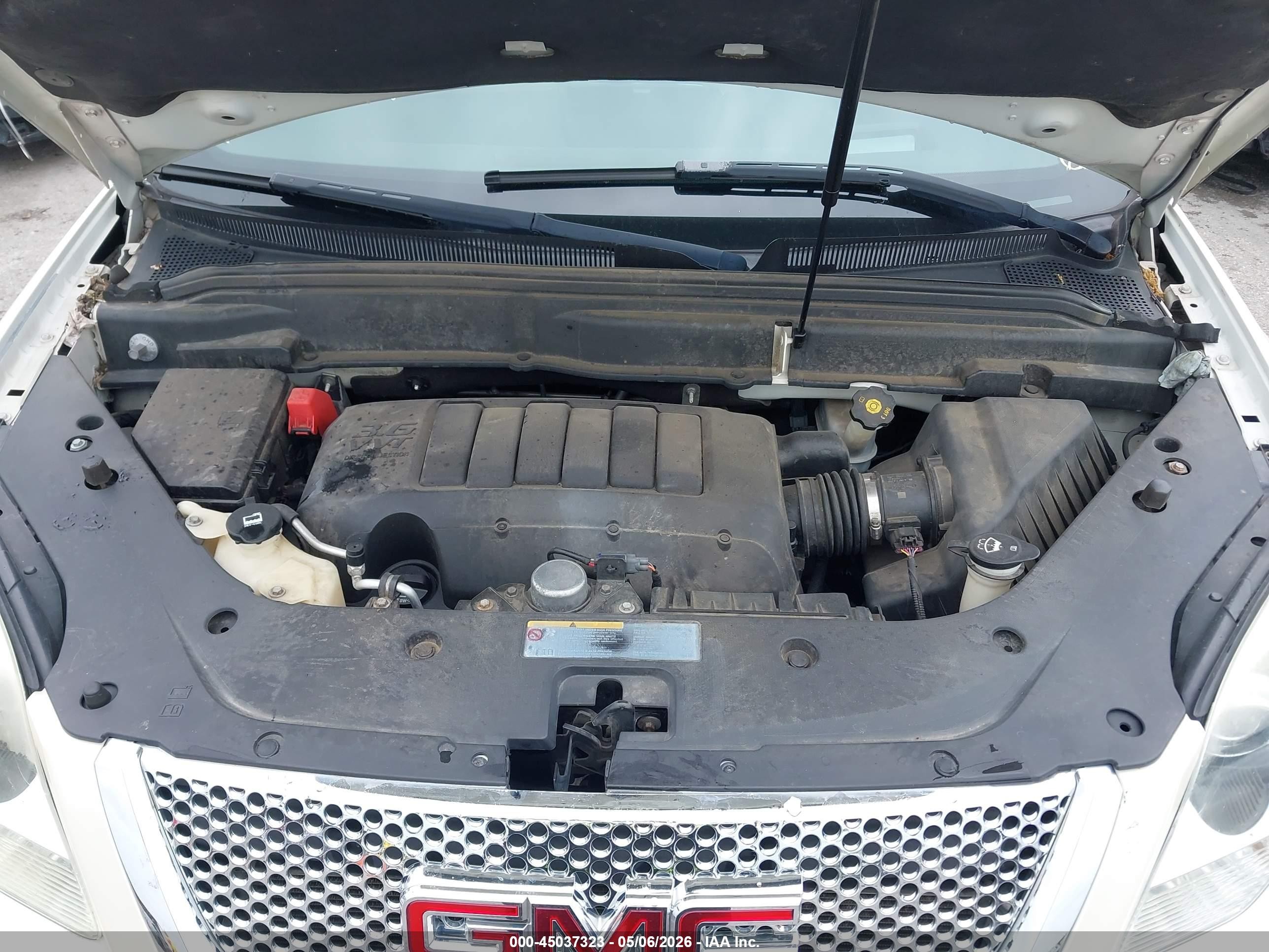 2011 Gmc Acadia Denali Cream vin: 1GKKRTED2BJ383985