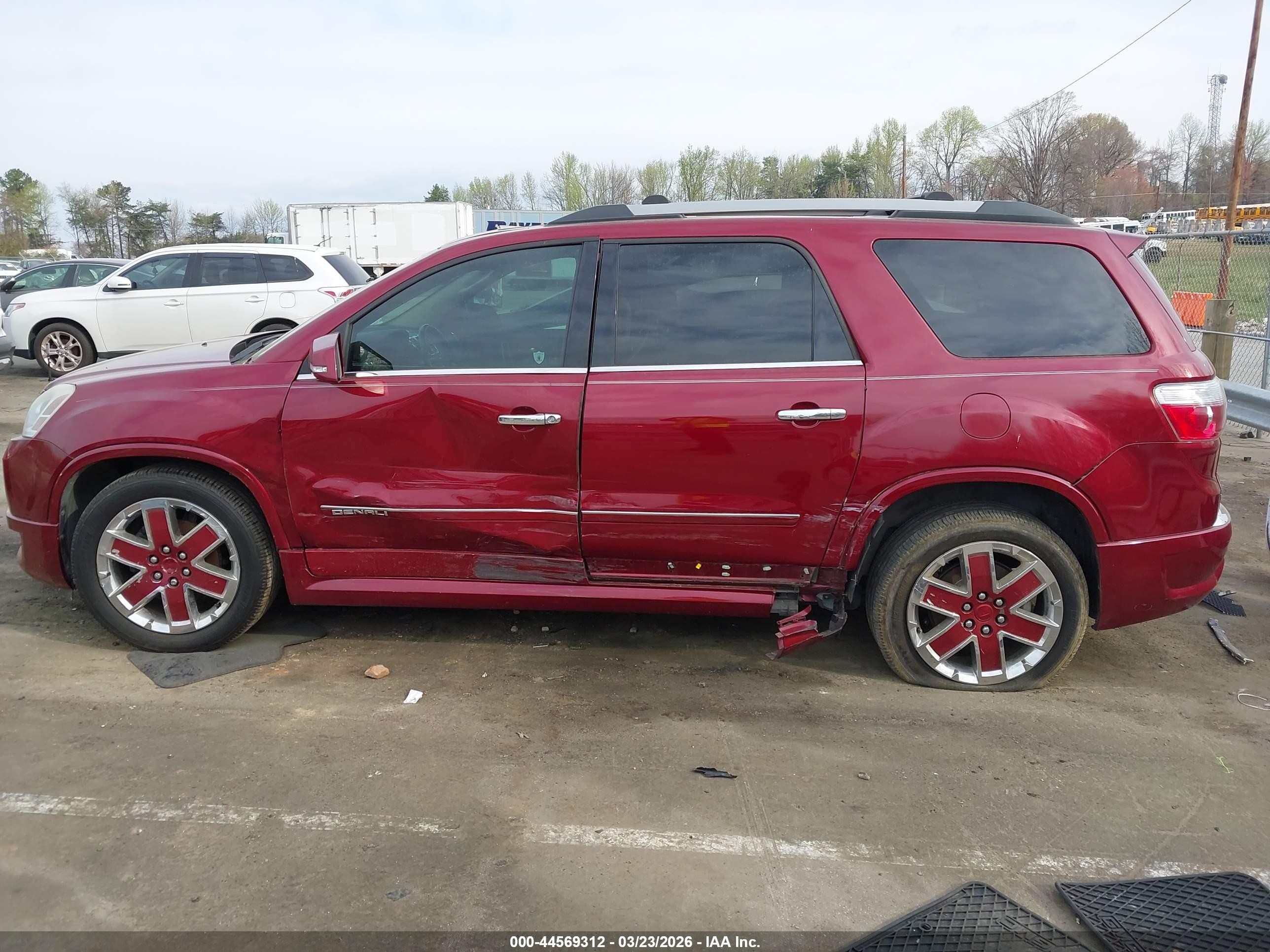 2011 Gmc Acadia Denali Red vin: 1GKKRTED4BJ225891